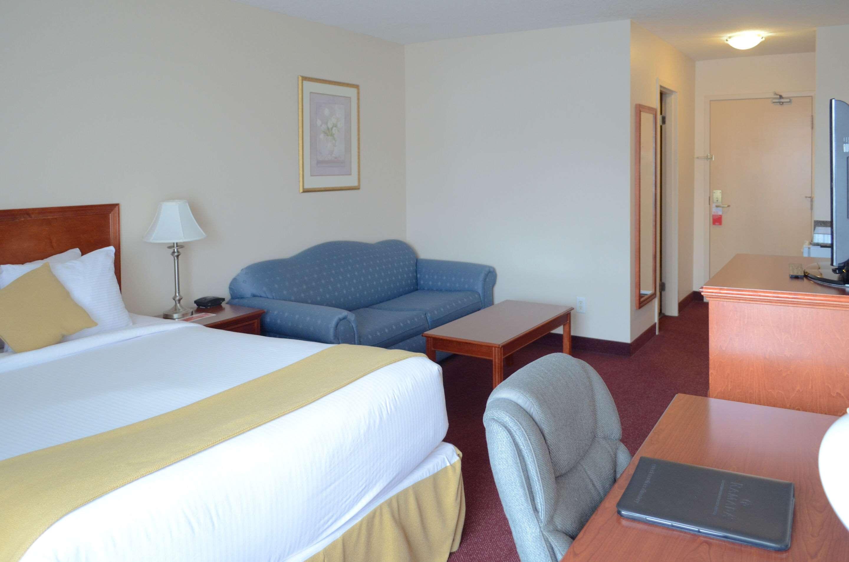 Ramada Edmonton International Airport — photo 4