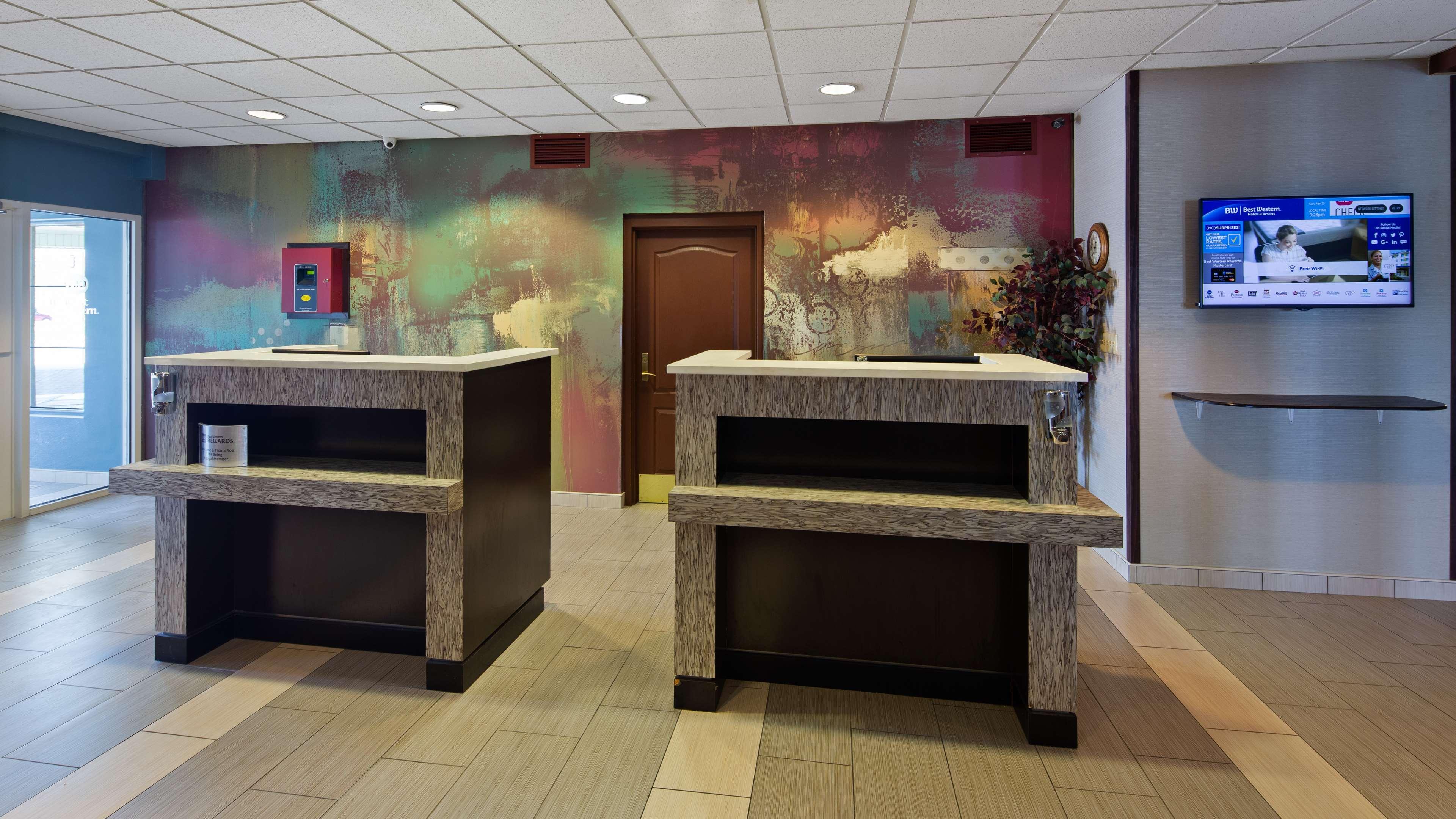 Best Western Holiday Manor Newton — photo 5