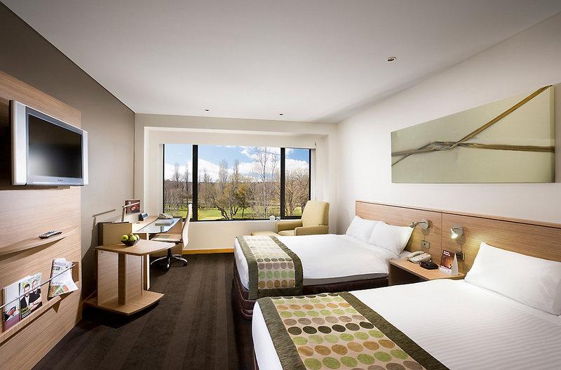 Crowne Plaza Canberra — photo 4