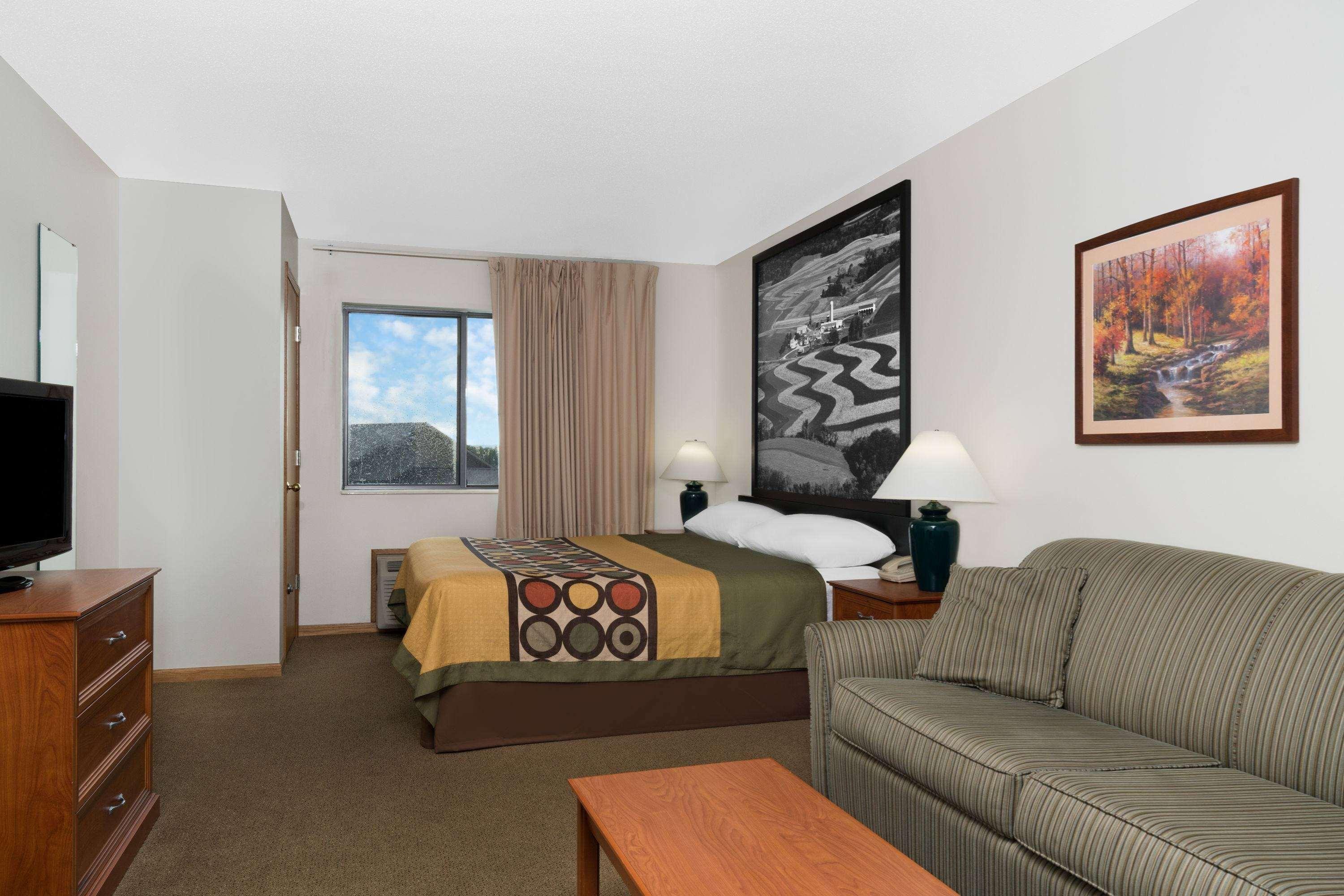 Super 8 by Wyndham Sparta — photo 4
