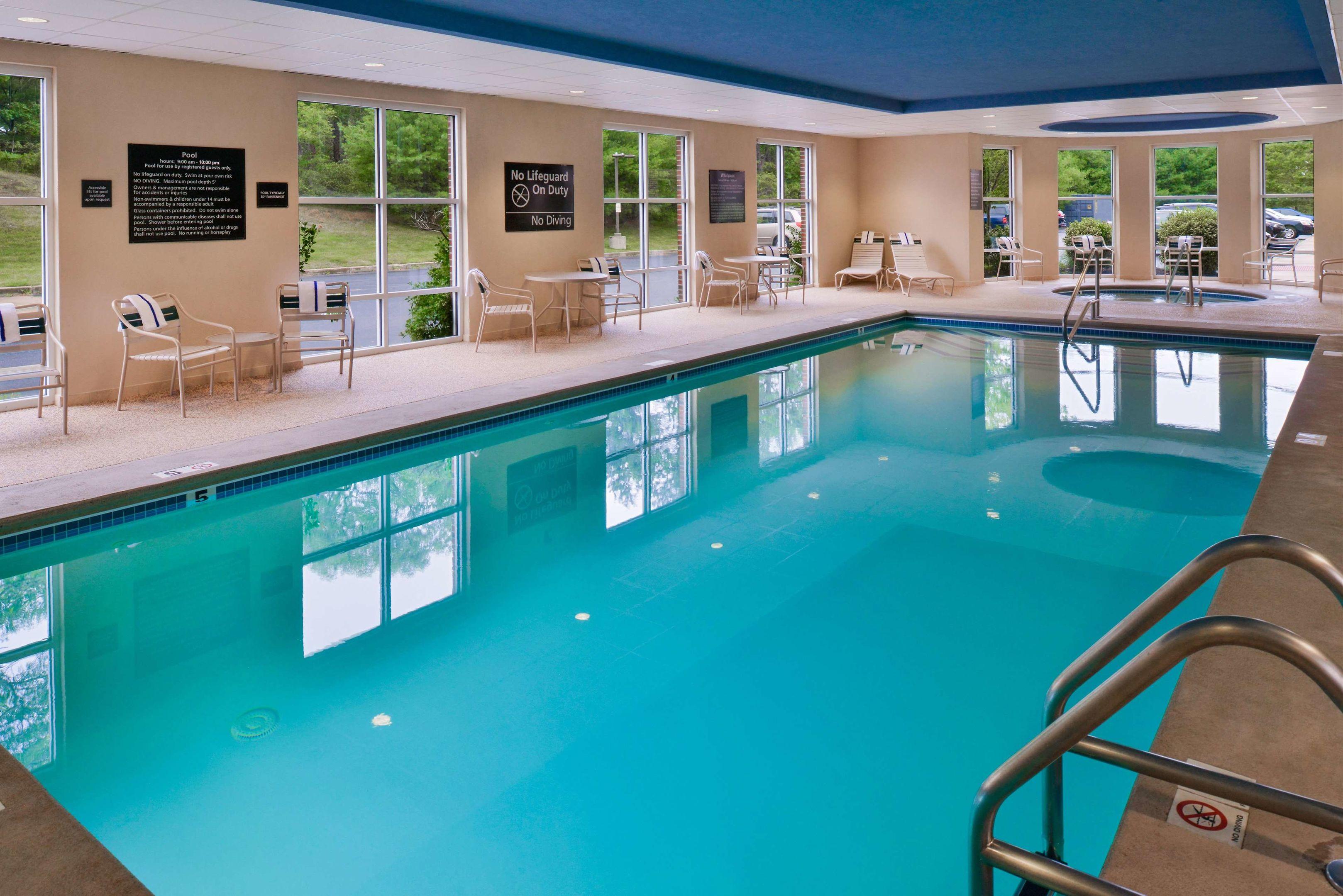 Hampton Inn & Suites Plymouth — photo 4