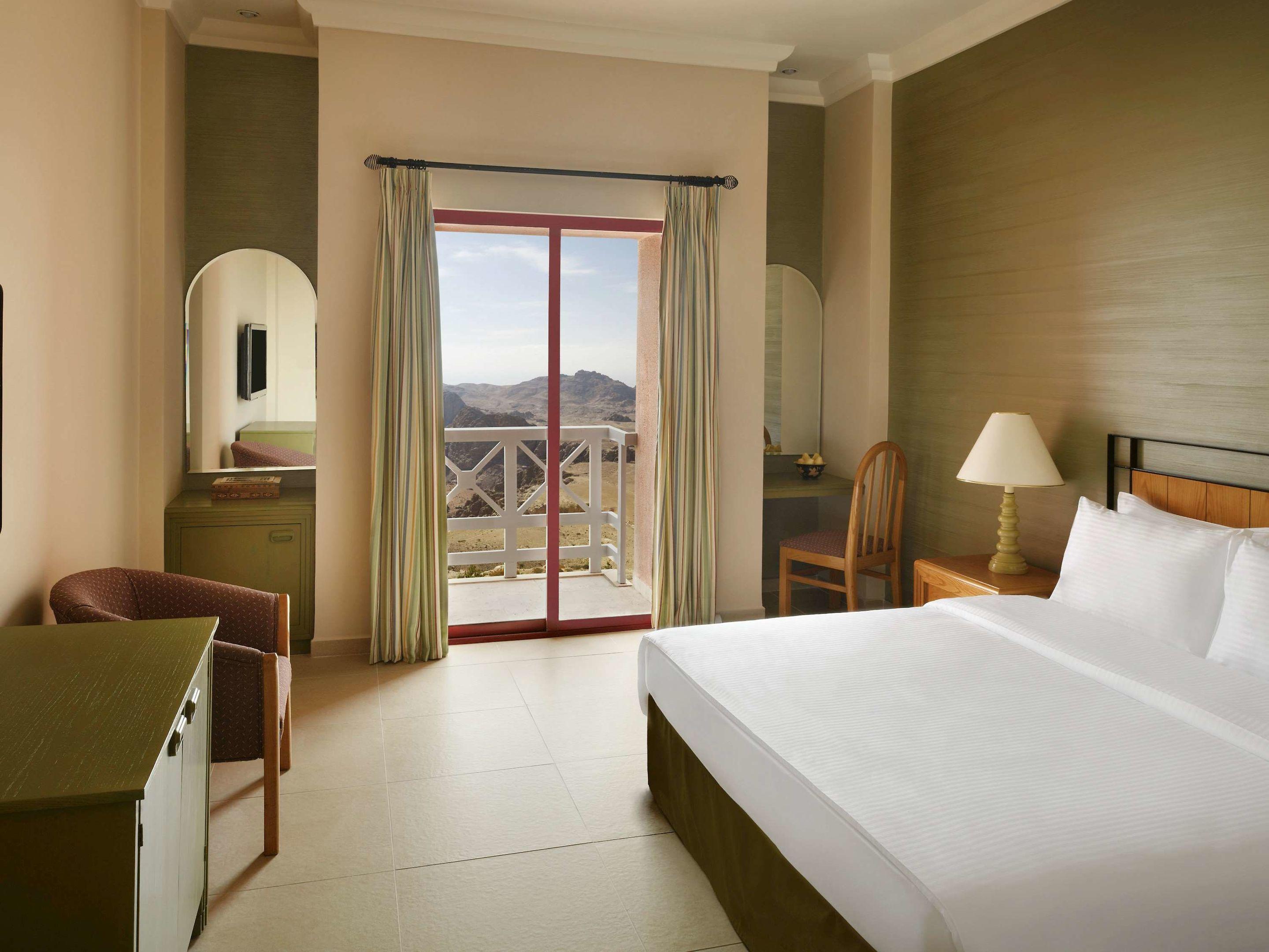 Mövenpick Nabatean Castle — photo 3
