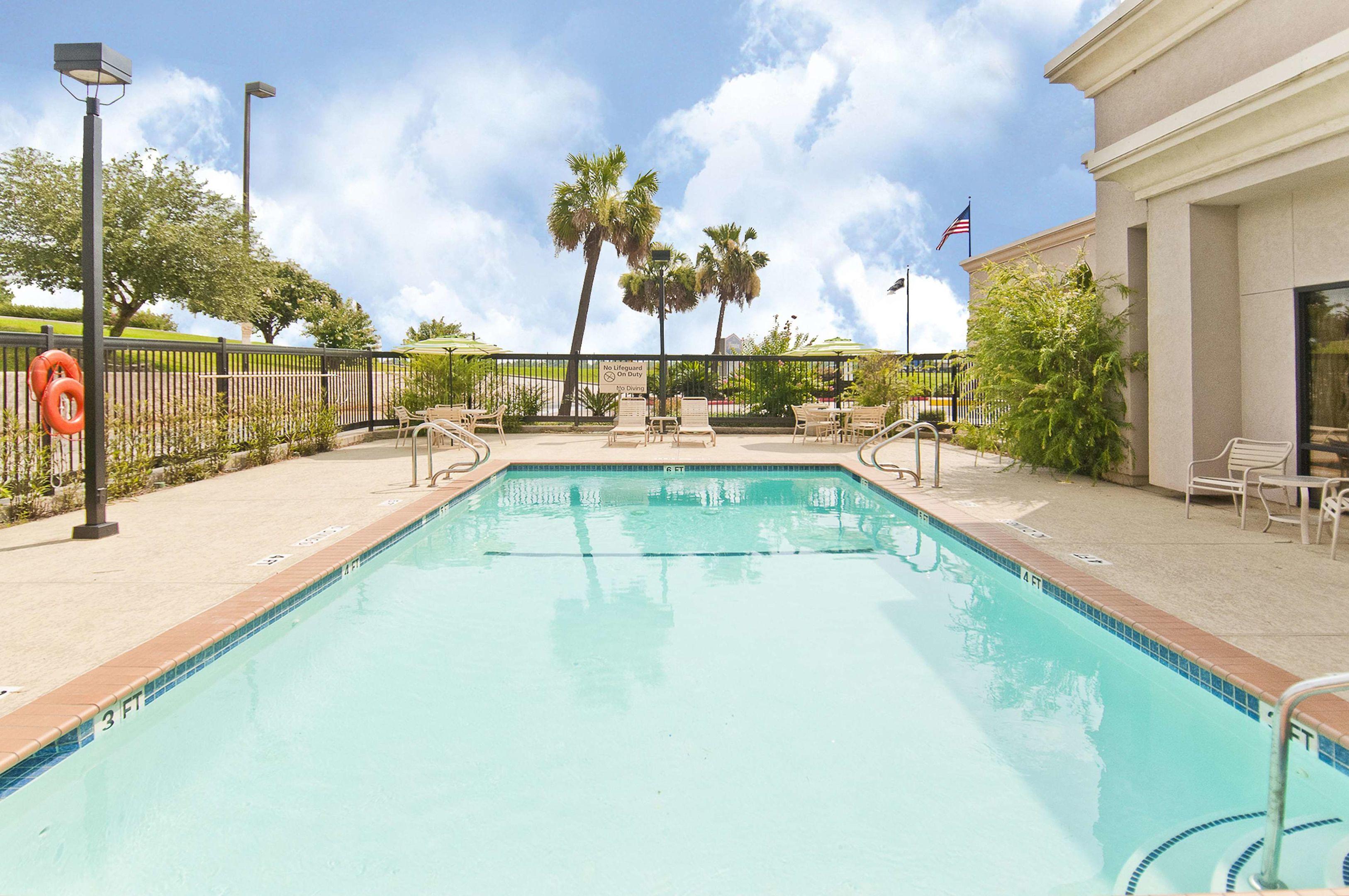 Hampton Inn Livingston — photo 5