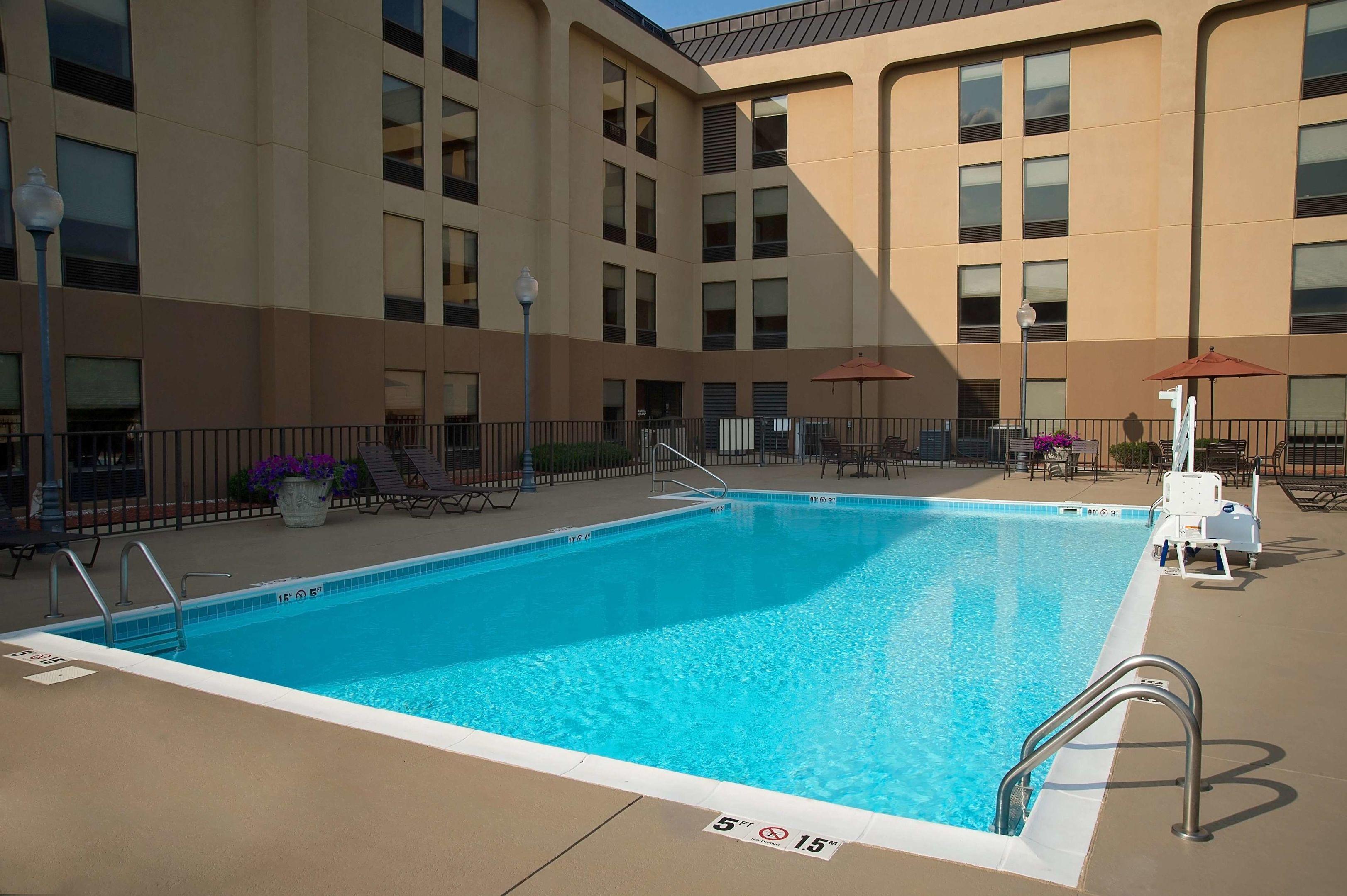 Hampton Inn Louisville Airport — photo 5