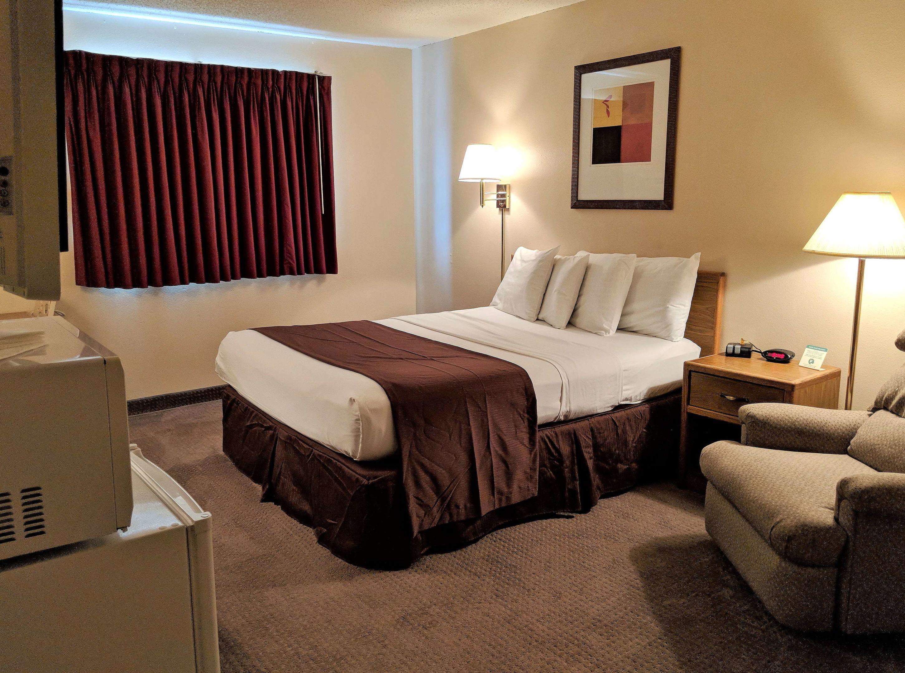 Americas Best Value Inn-Torrington — photo 5