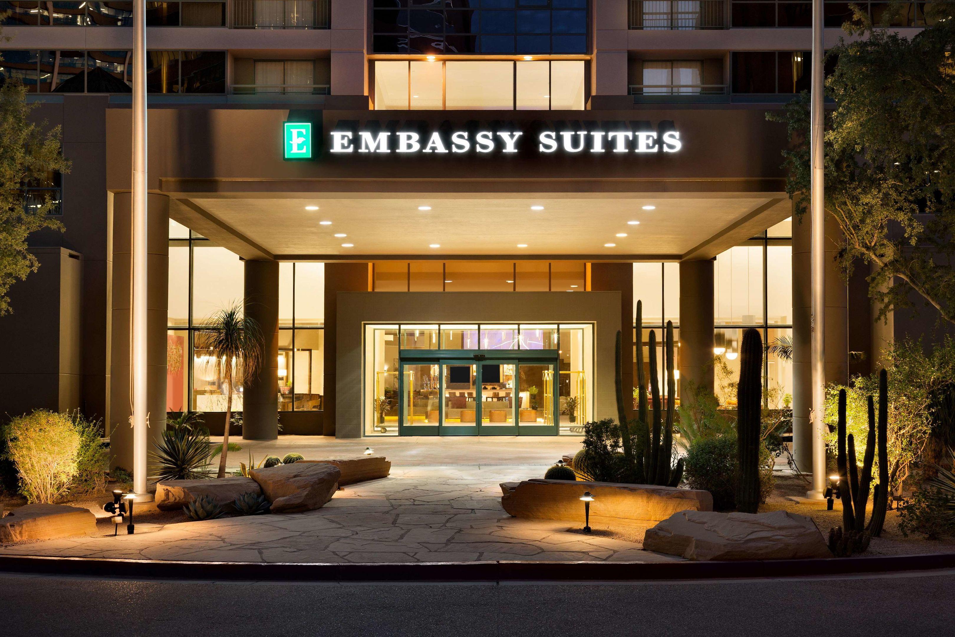 Embassy Suites by Hilton Phoenix Downtown North — photo 4