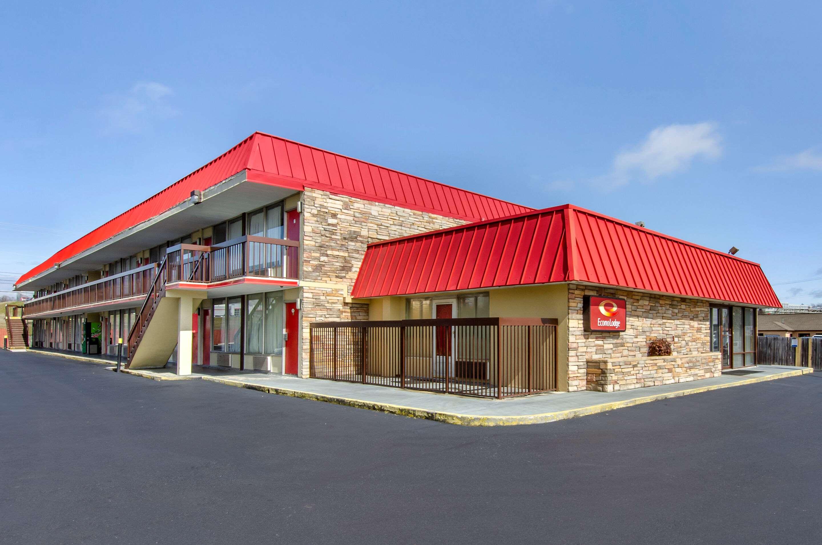 Econo Lodge Civic Center — photo 4