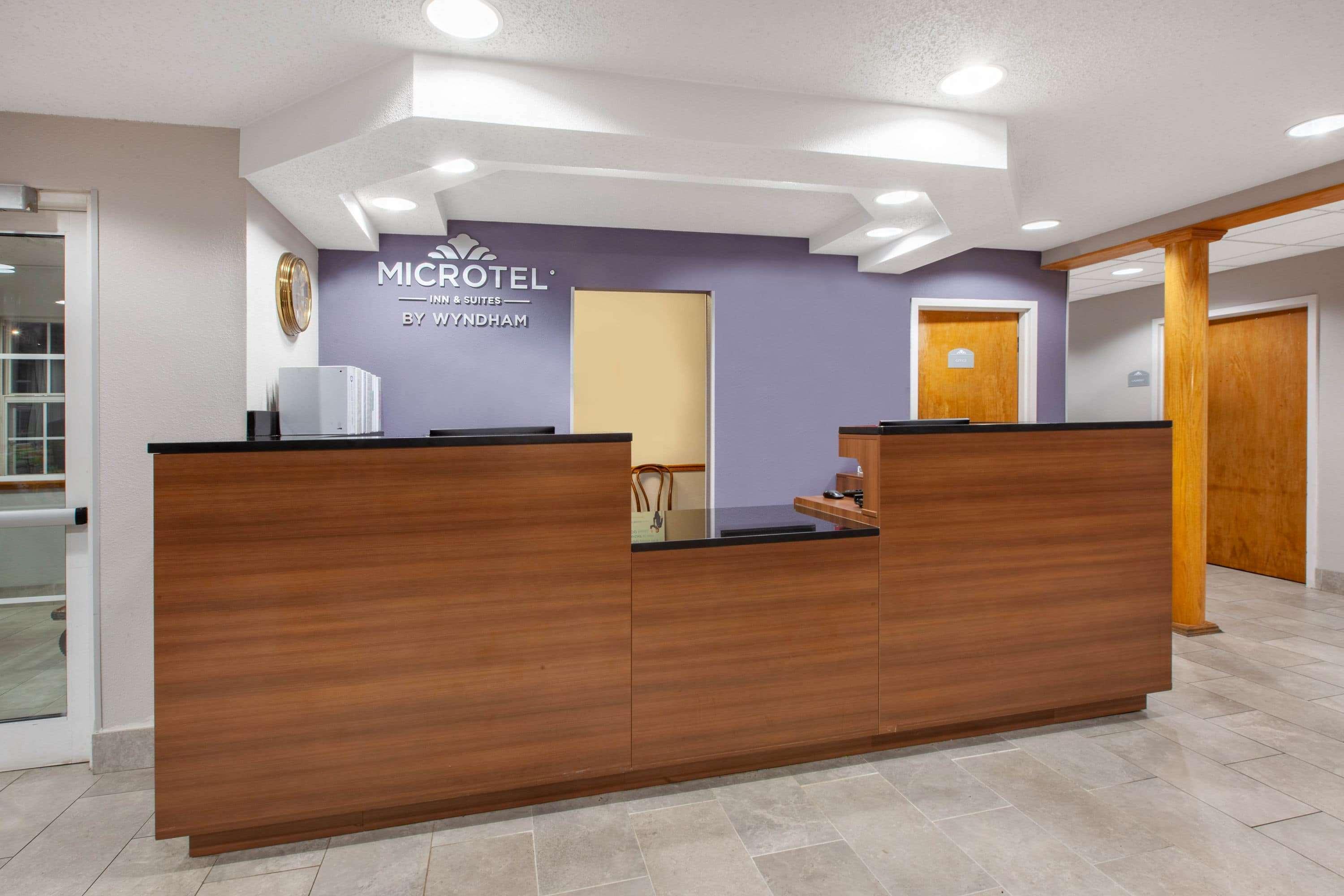 Microtel Inn & Suites by Wyndham Pittsburgh Airport — photo 4