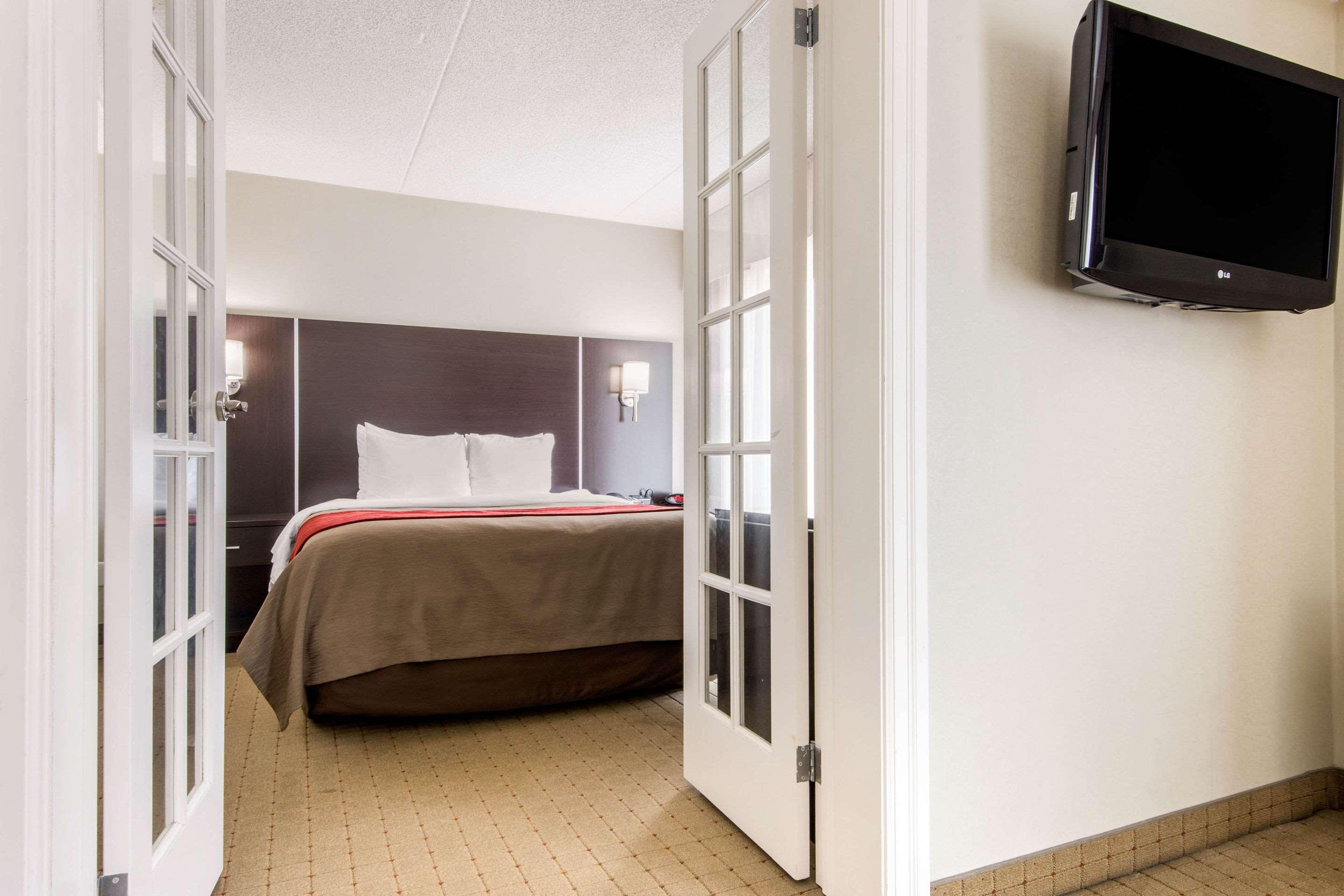 Comfort Inn Airport West — photo 5