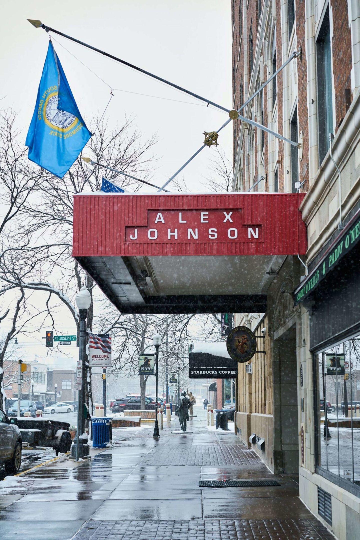 Hotel Alex Johnson Rapid City, Curio Collection by Hilton — photo 4