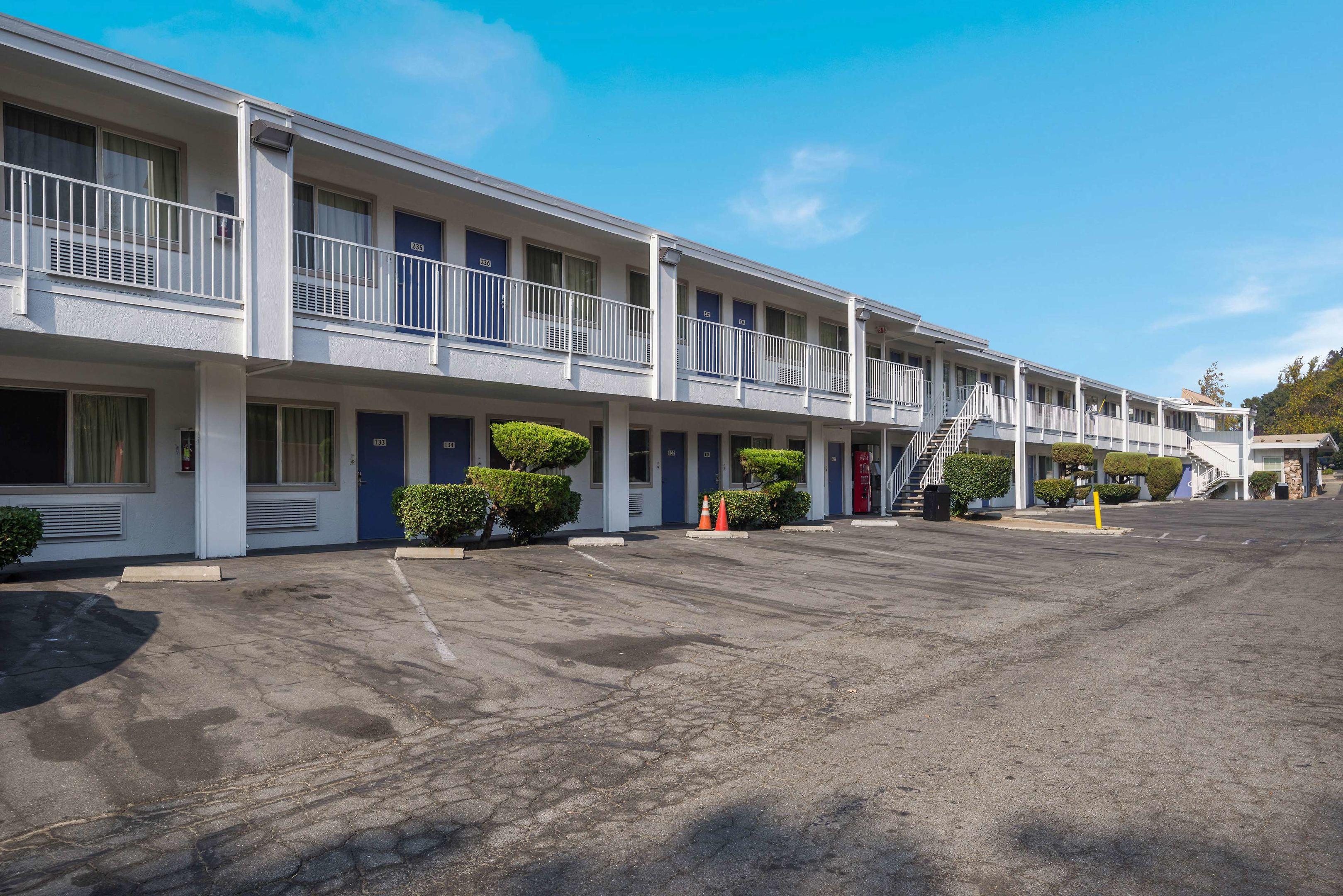 Motel 6 Concord — photo 4