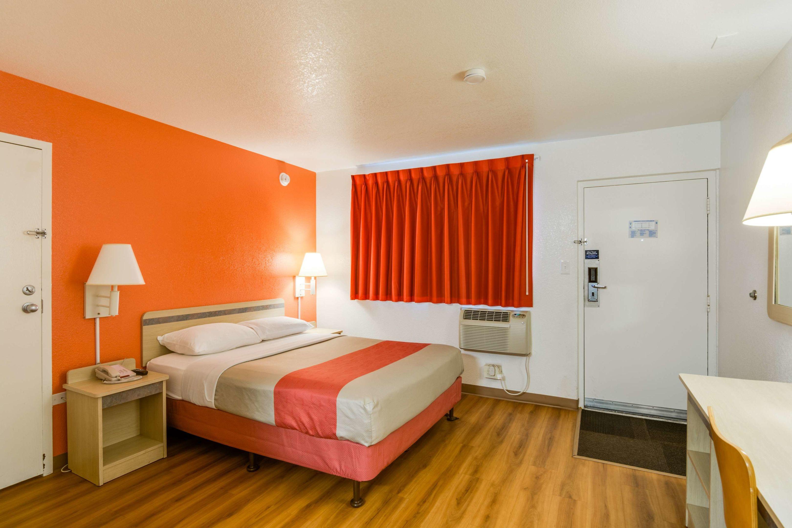 Motel 6 Chicago O'Hare - Schiller Park — photo 5