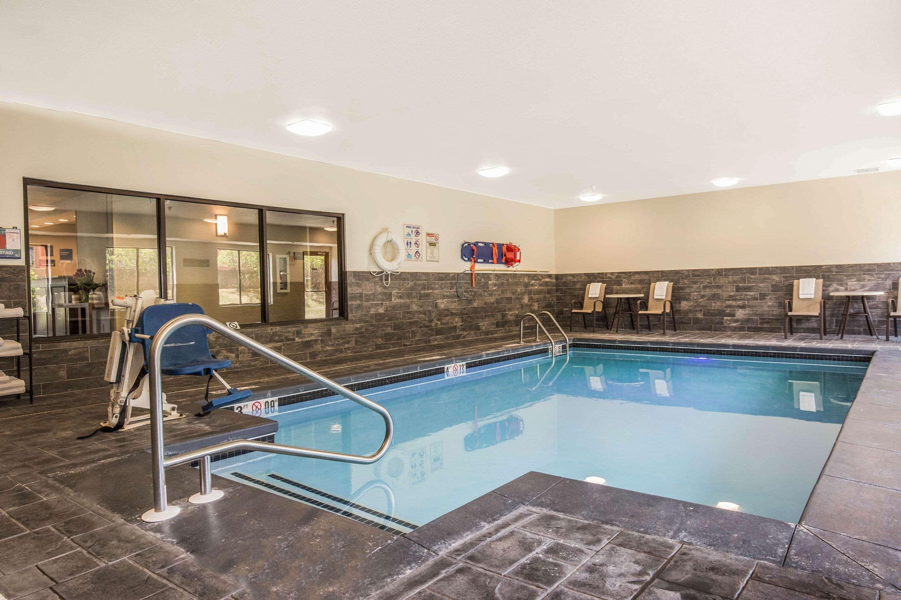Comfort Inn La Porte — photo 4
