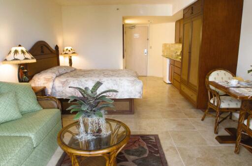 Luana Waikiki Hotel & Suites — photo 4