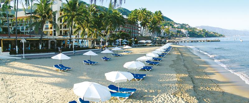 Playa Los Arcos — photo 4