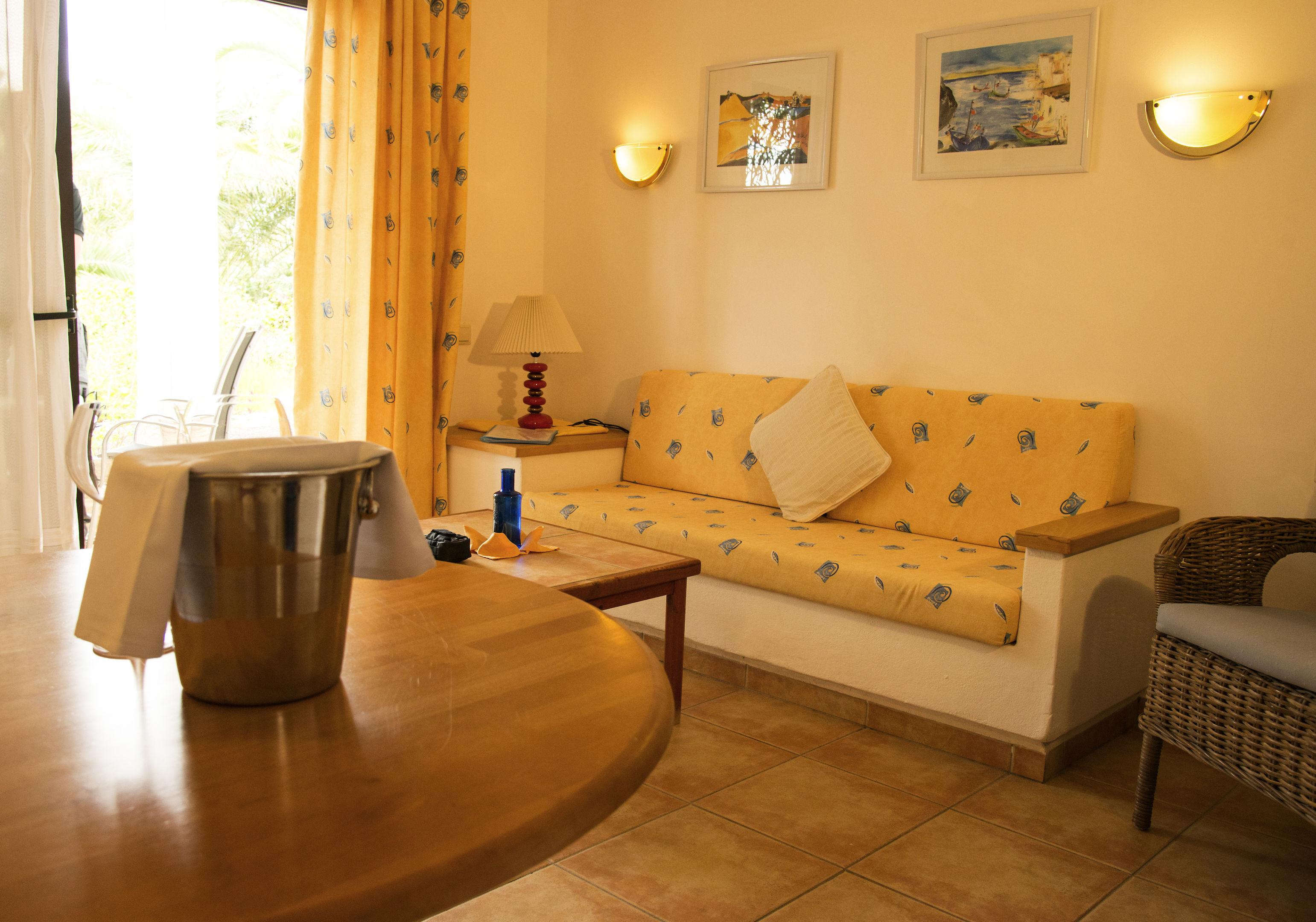 Marina Playa Suites — photo 4