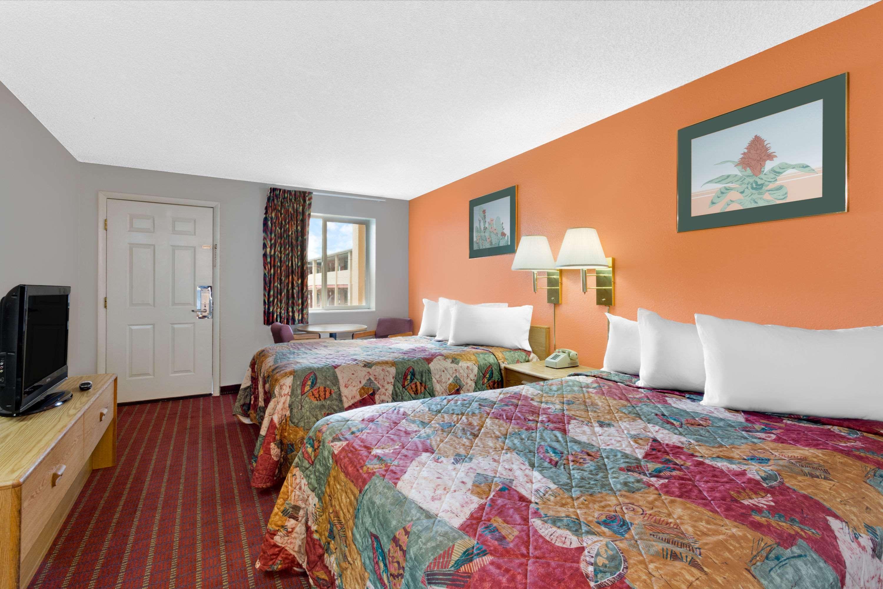 Knights Inn Cedar City — photo 4