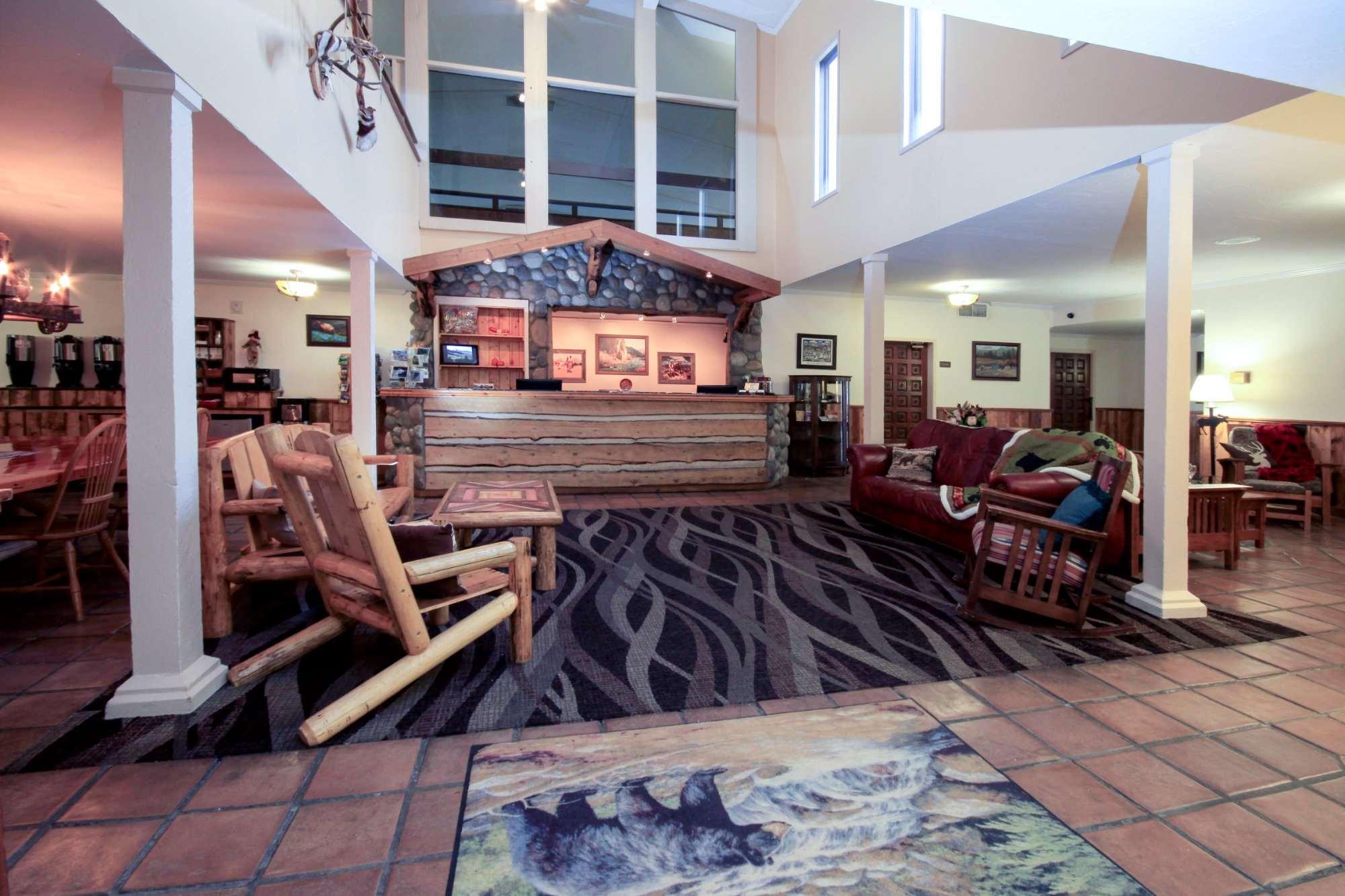 Yellowstone Pioneer Lodge — photo 4