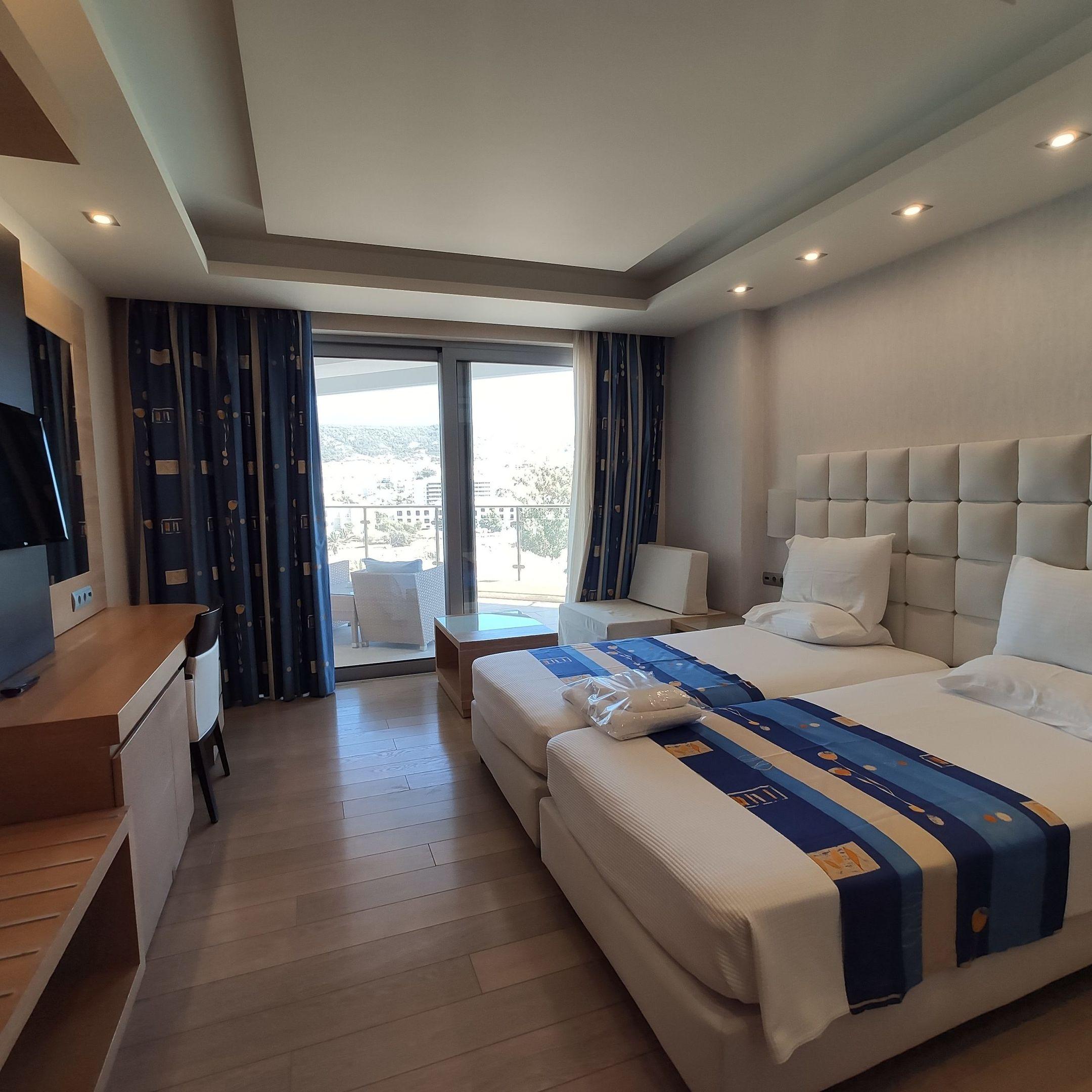 Konstantinos Palace — photo 5