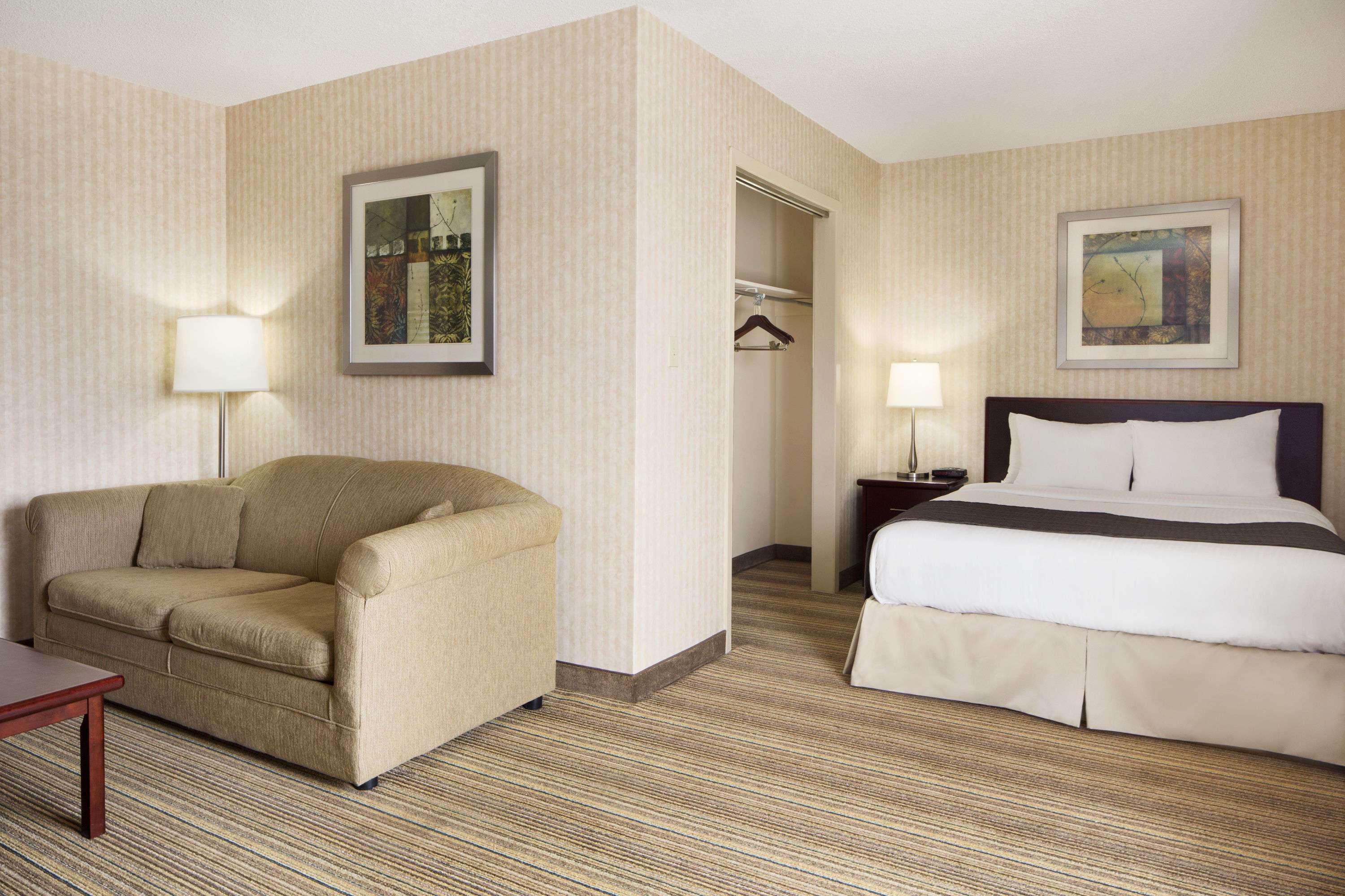 Days Inn - Brantford — photo 5