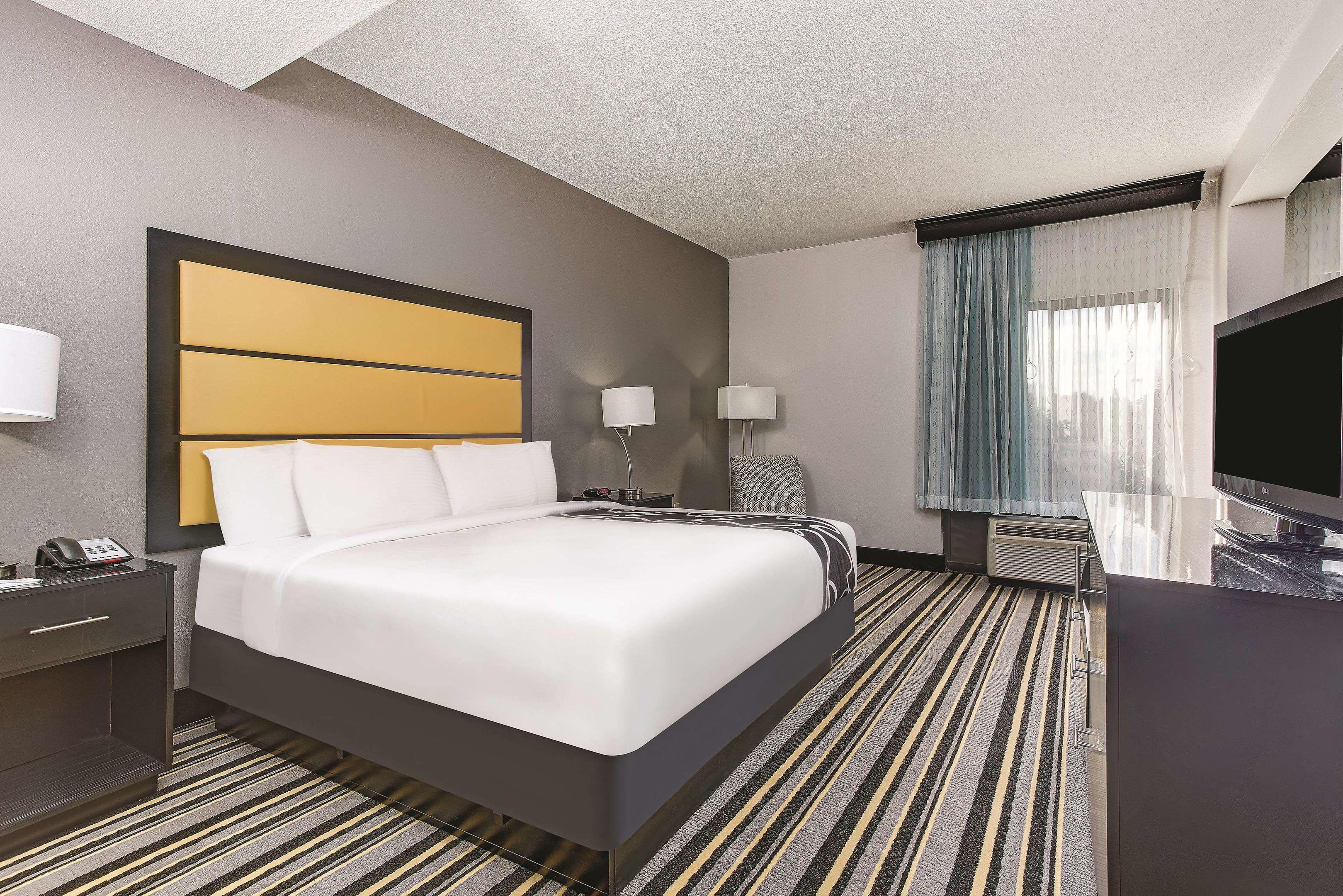 La Quinta Inn & Suites Jackson North — photo 5