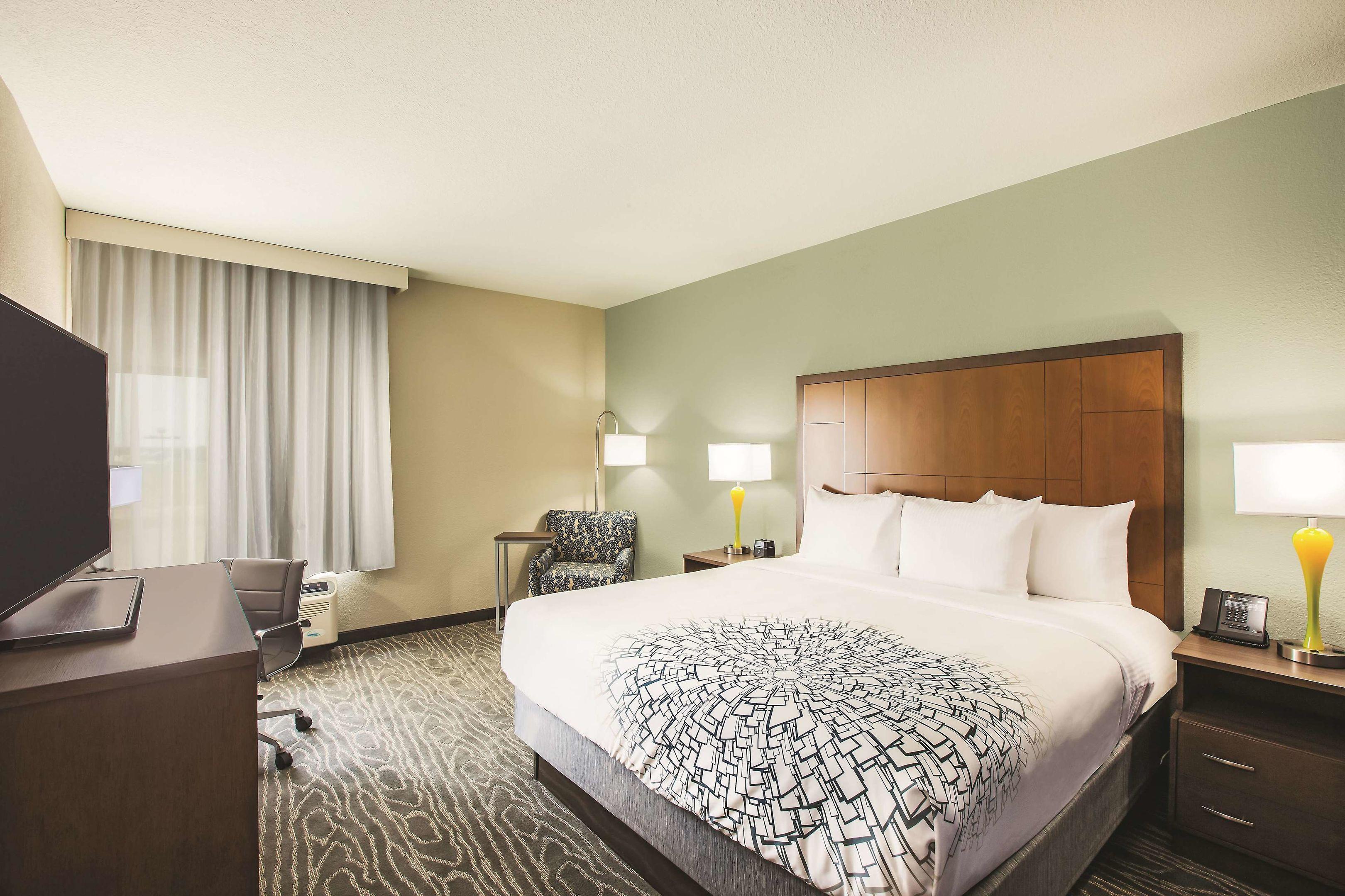 La Quinta Inn & Suites Wichita Northeast — photo 5