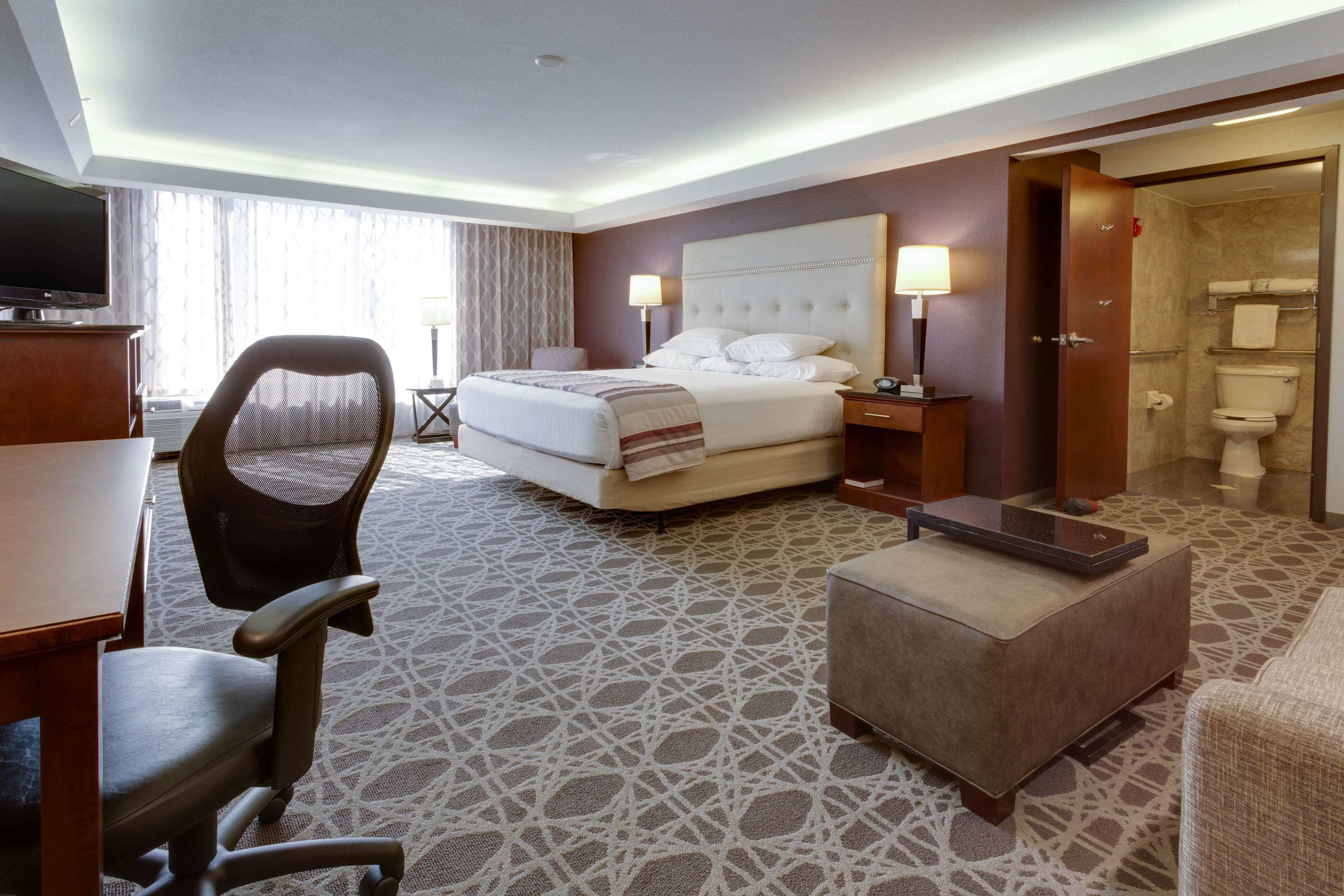 Drury Inn & Suites Kansas City Overland Park — photo 5