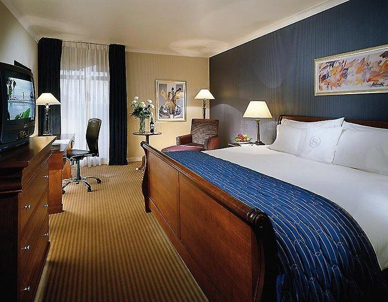 Sheraton Skyline Hotel London Heathrow — photo 5