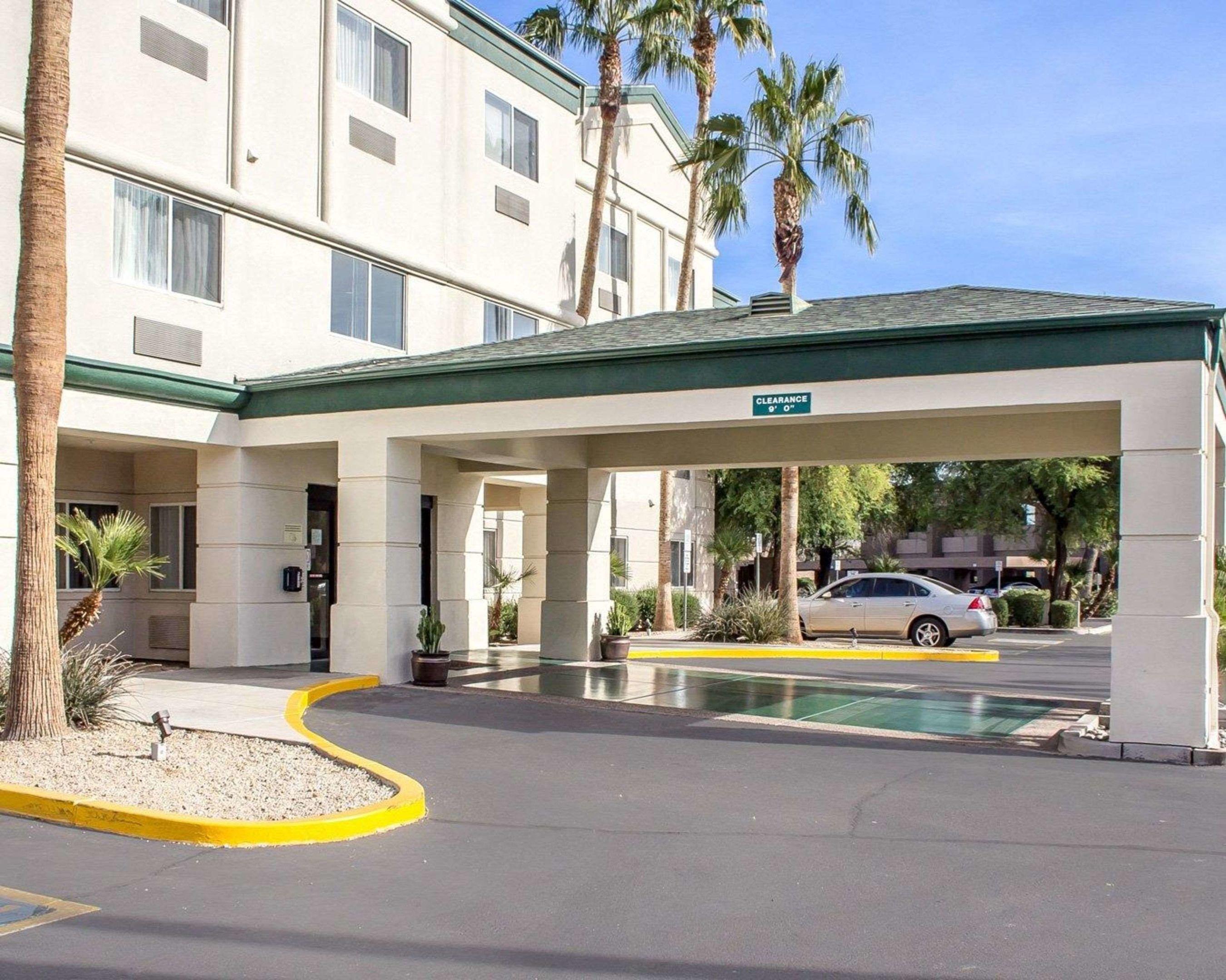 Comfort Suites Phoenix North — photo 3