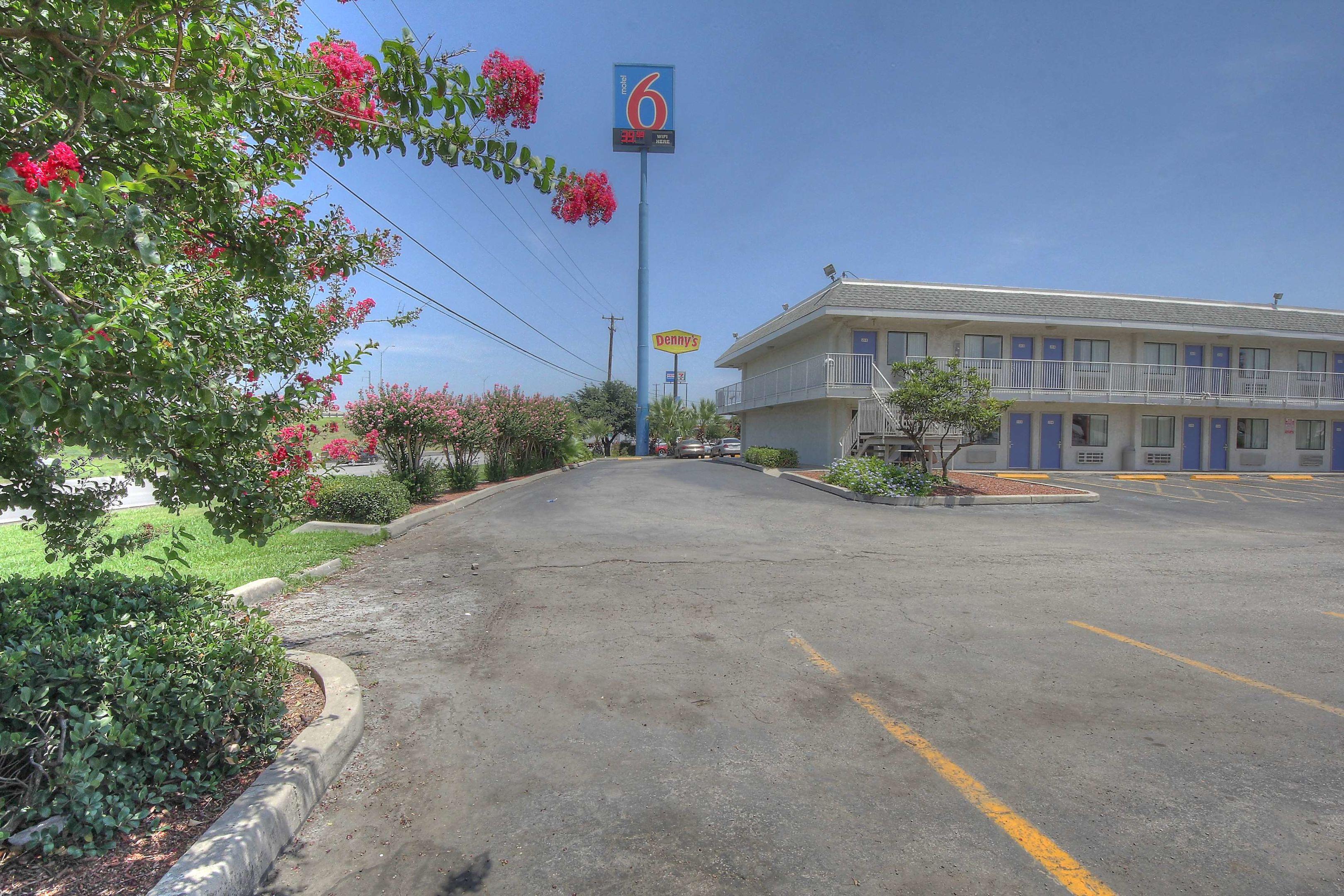 Motel 6 San Antonio Ft Sam Houston — photo 5