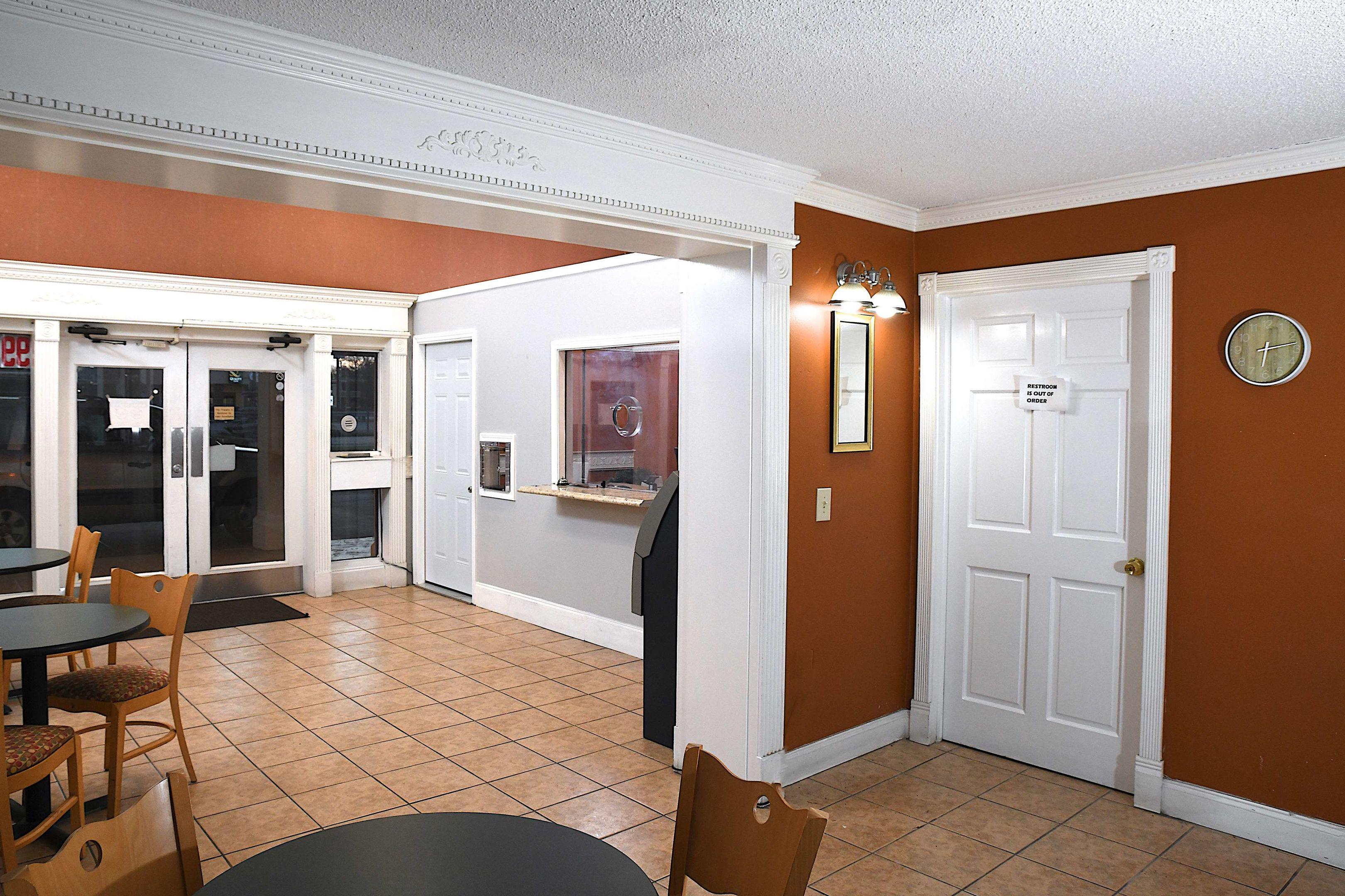 Americas Best Value Inn Baton Rouge Airline — photo 4