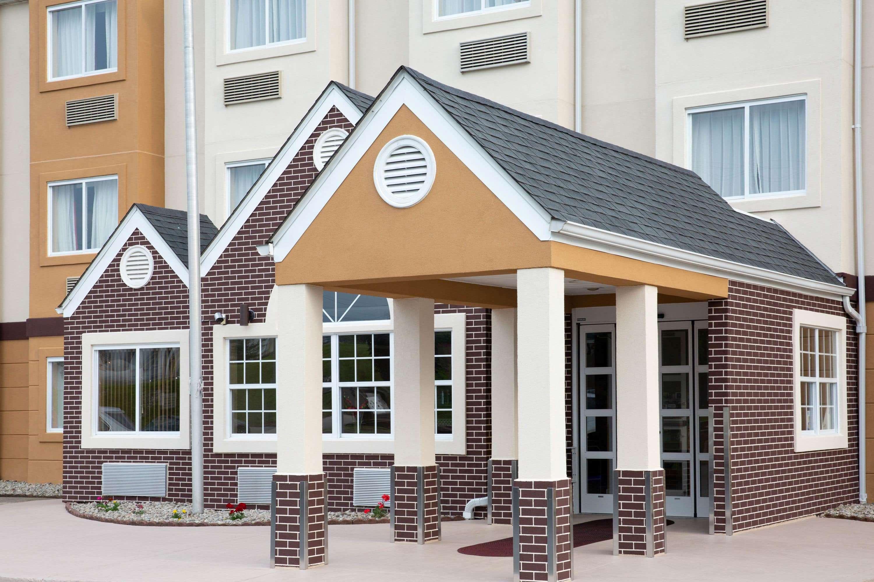Microtel Charleston South — photo 4