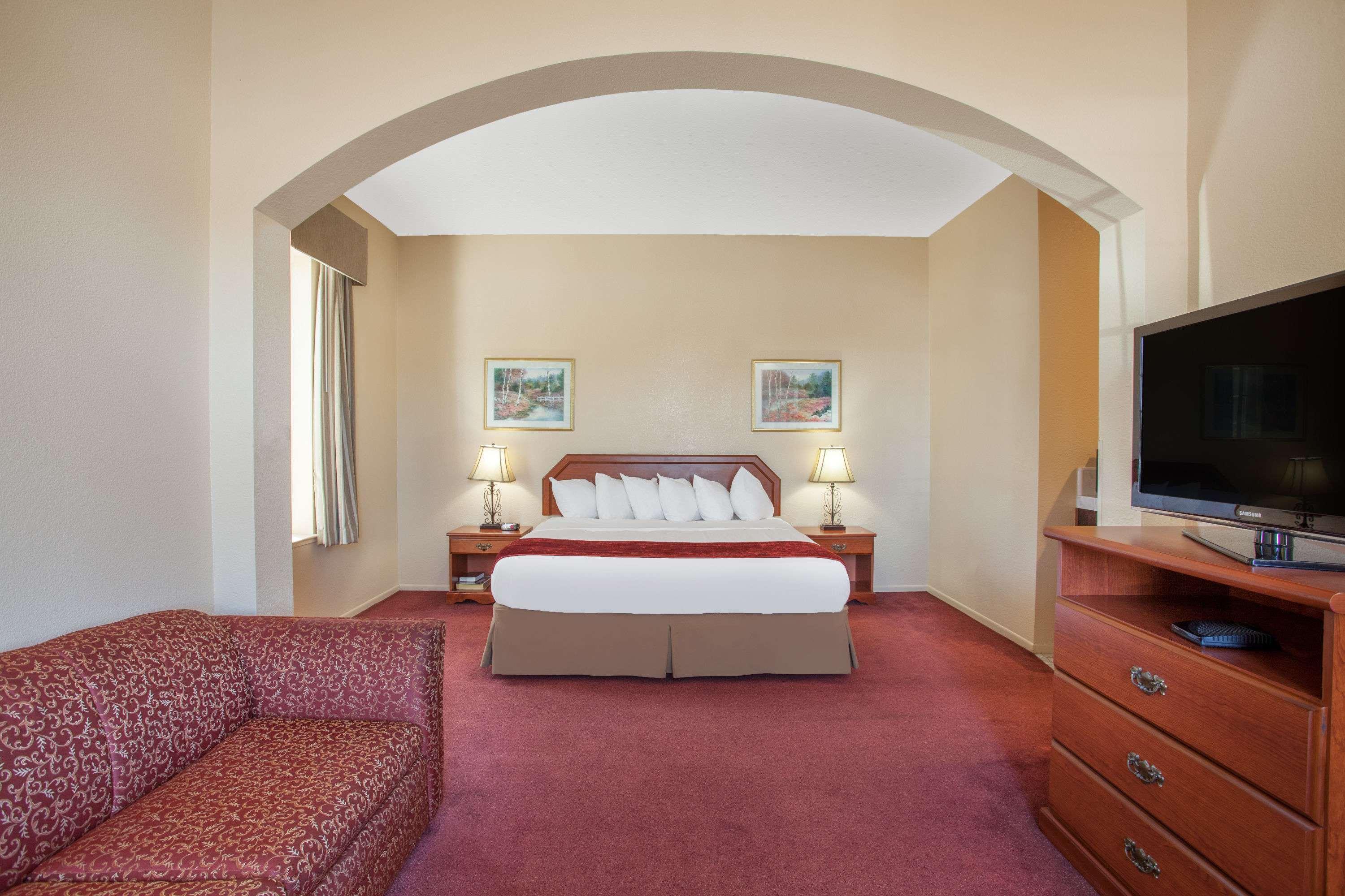 Ramada Fresno Northwest — photo 4