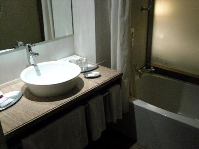 Royal Orchid Central — photo 4