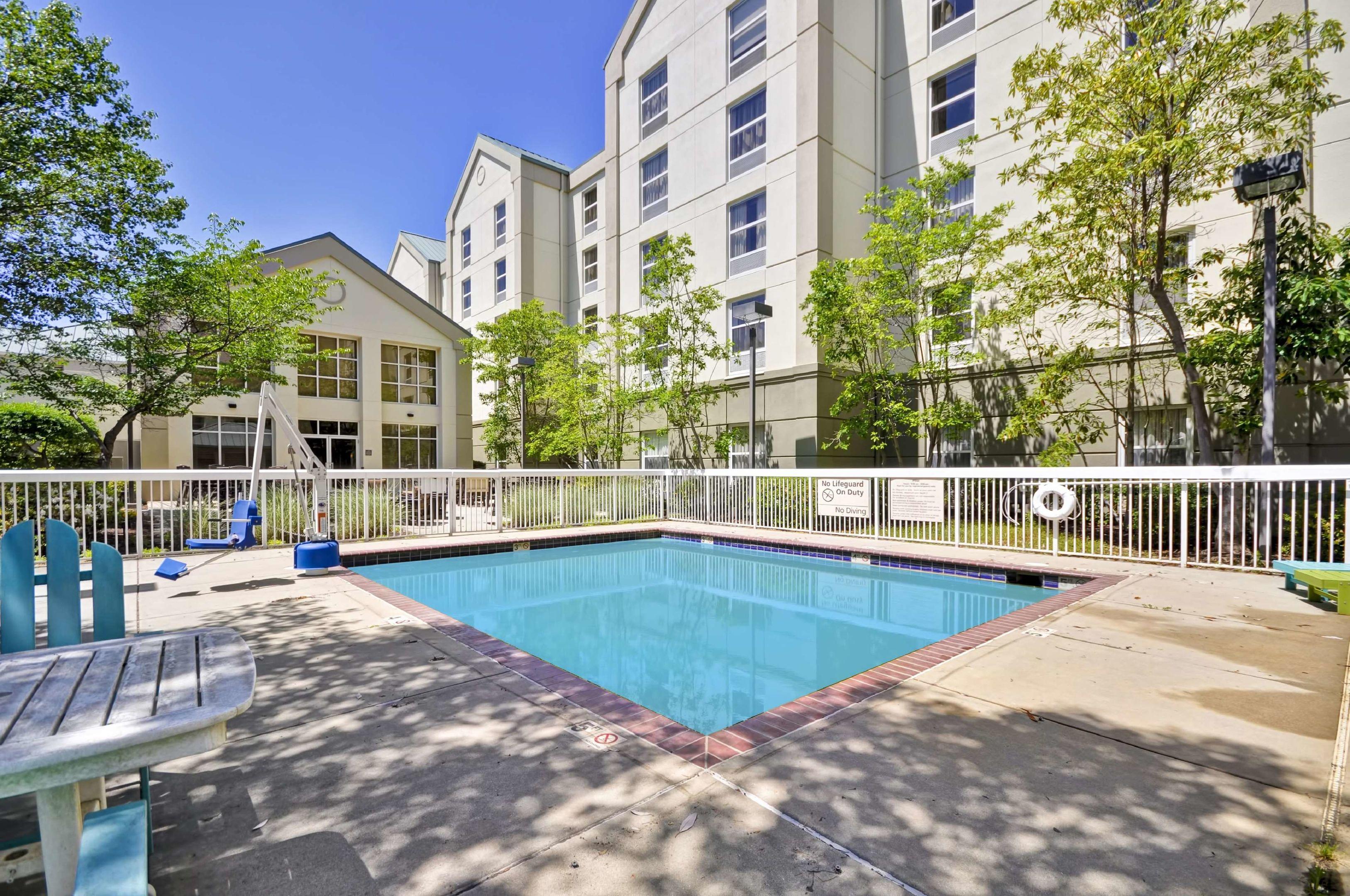 Hampton Inn & Suites Memphis Shady Grove — photo 3