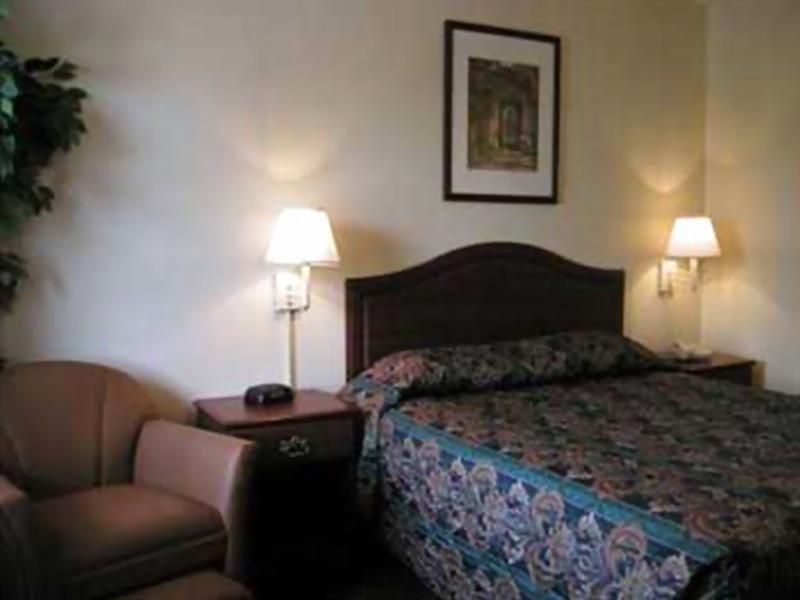 Hilton Cairns — photo 3