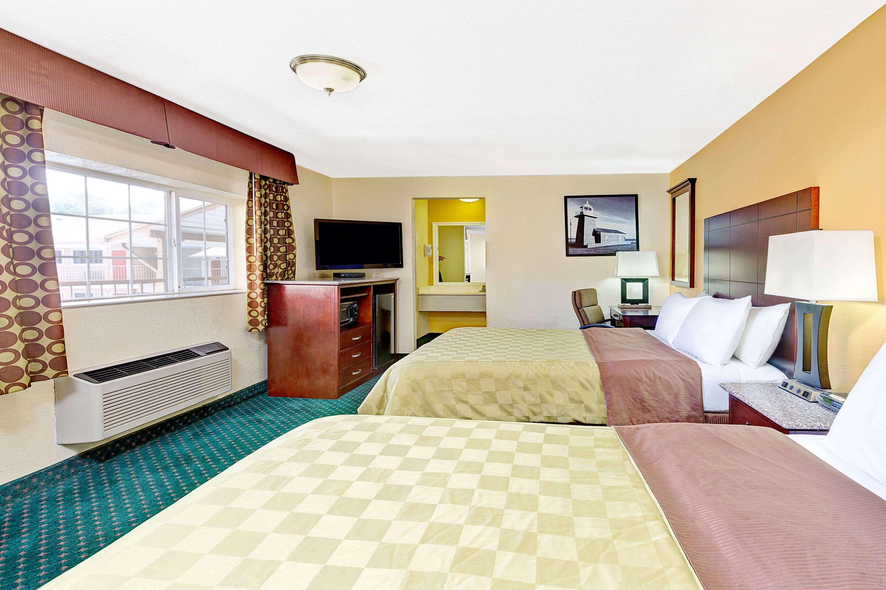 Ramada Limited Santa Cruz — photo 4