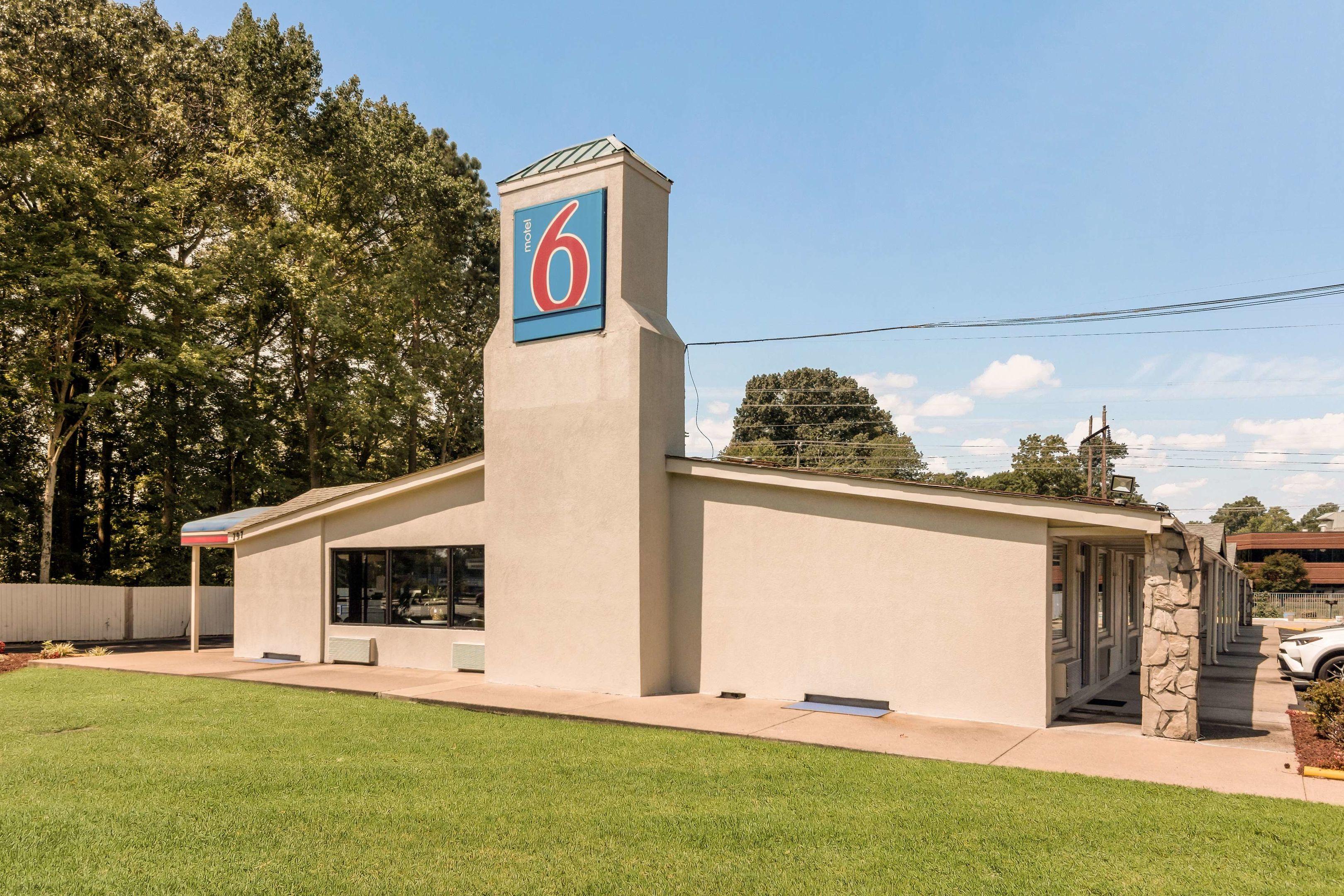 Motel 6 Newport News — photo 4