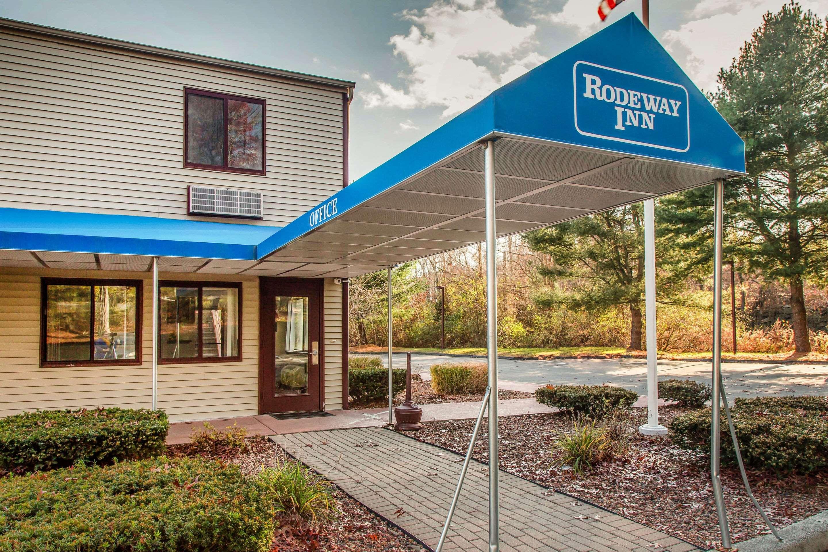 Rodeway Inn — photo 4