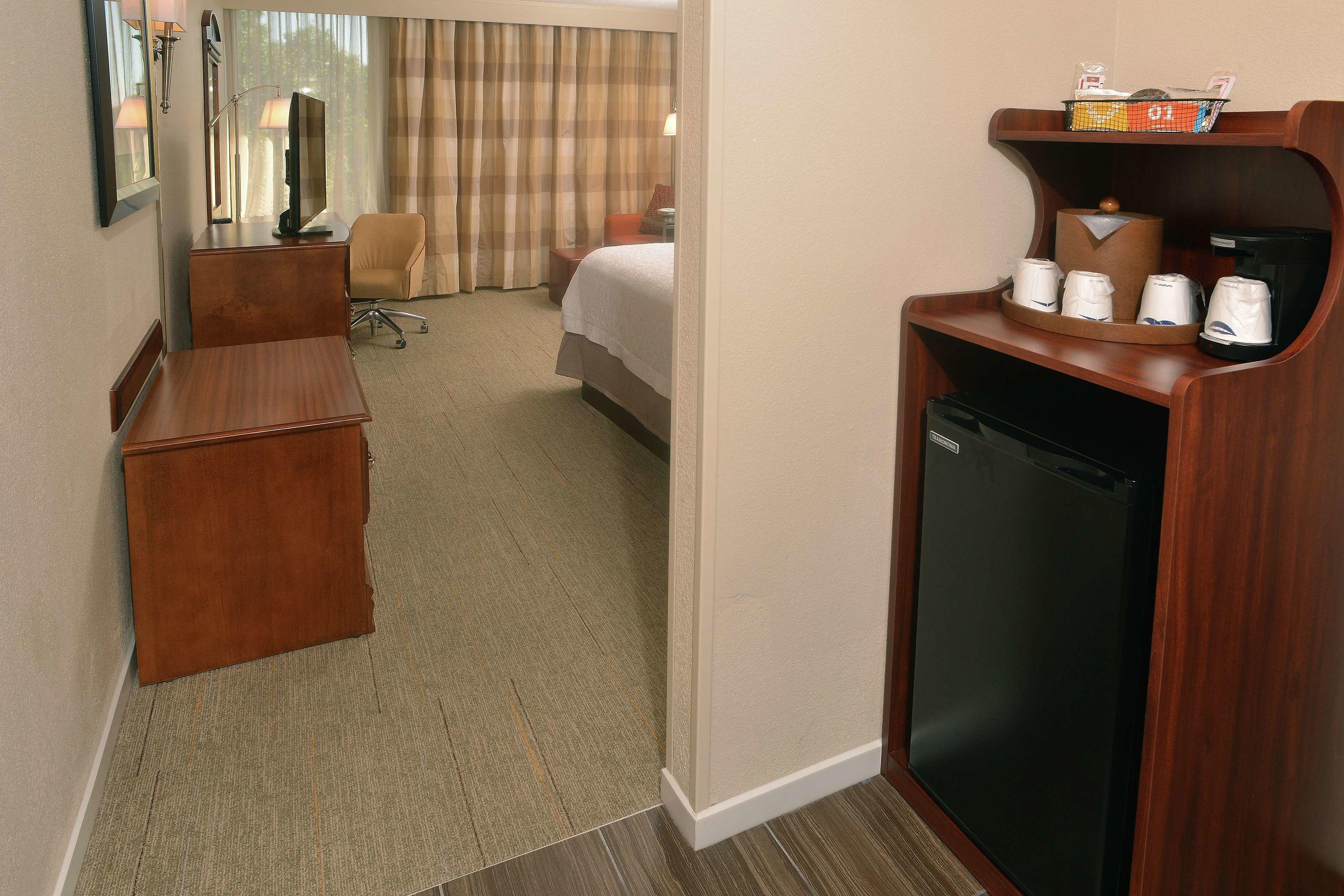 Hampton Inn Springfield South — photo 4