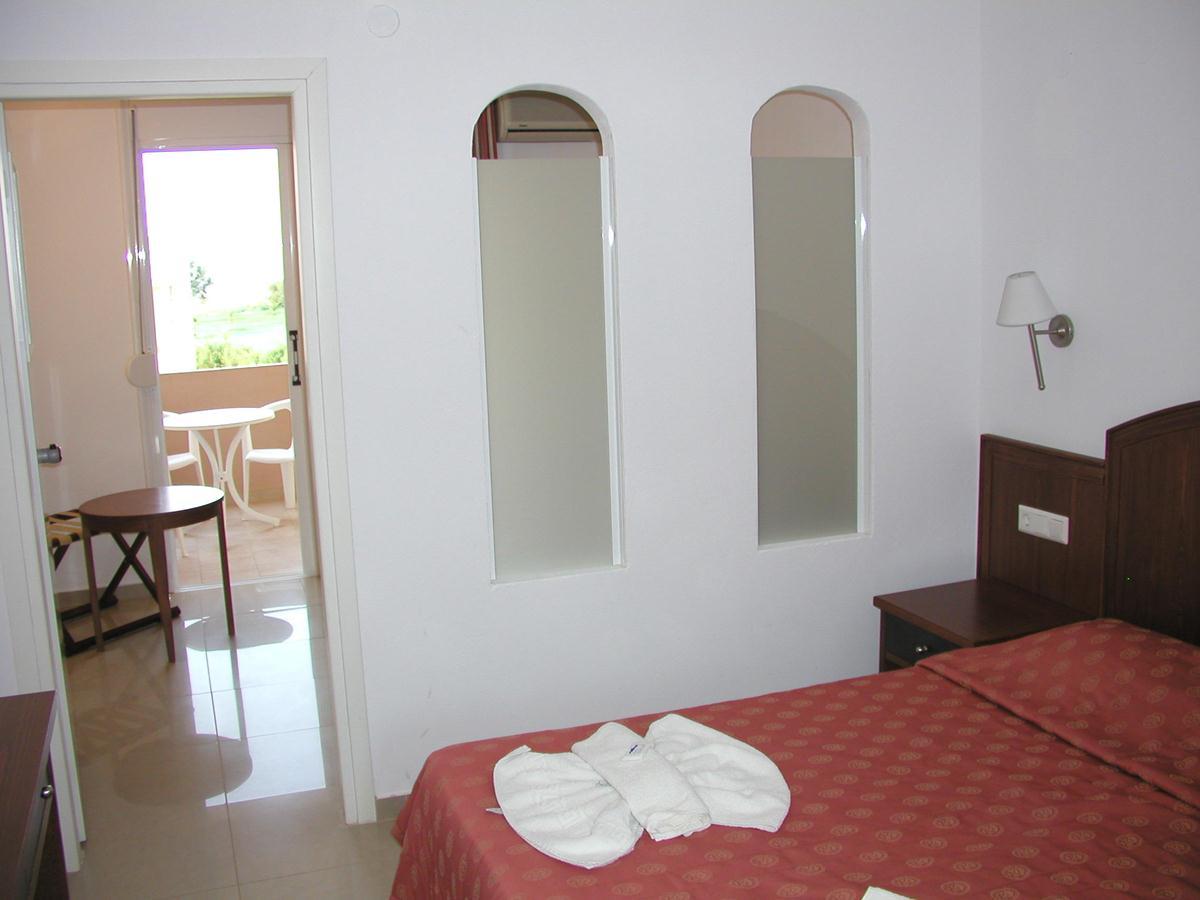 Delfina Beach — photo 5