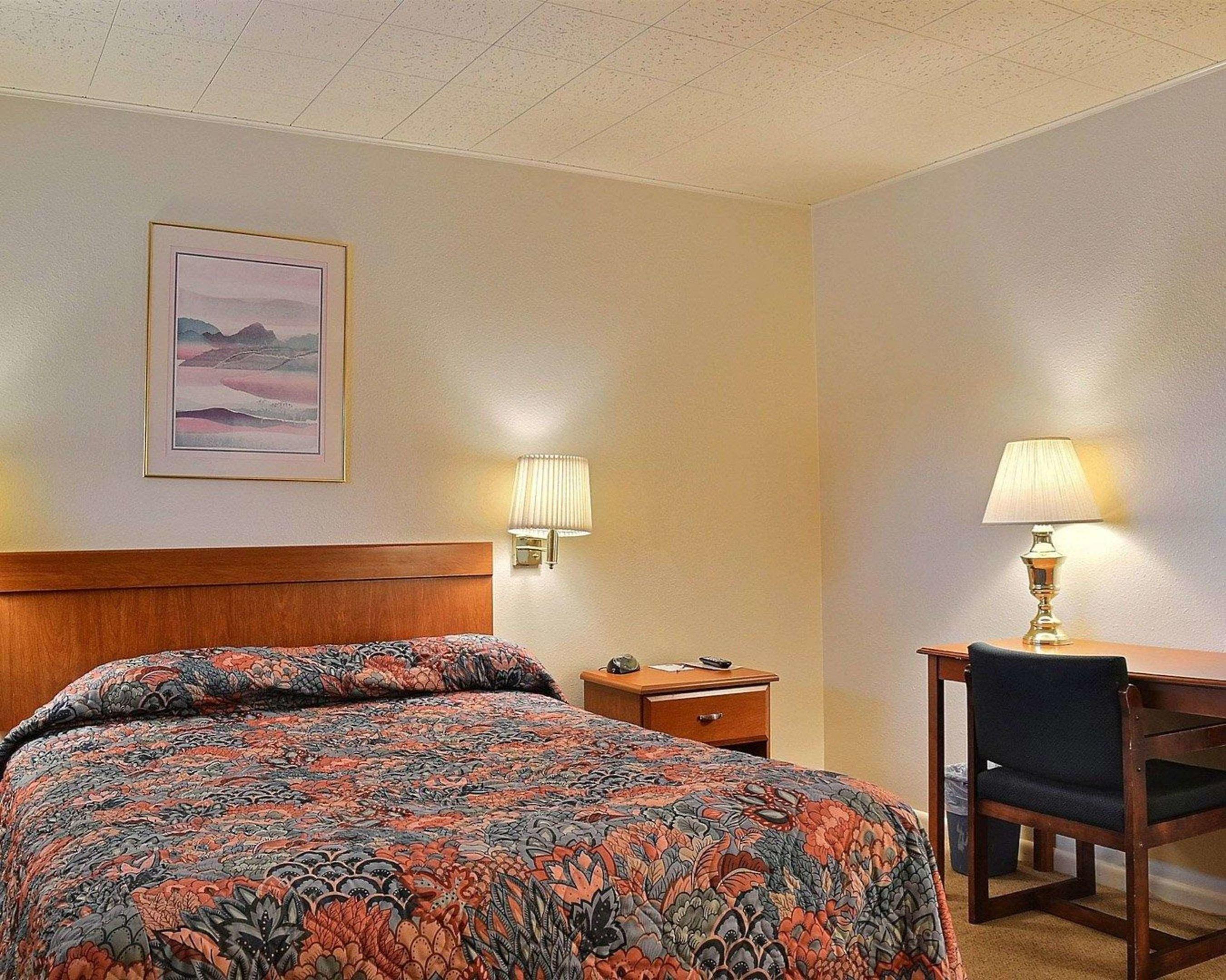 Rodeway Inn Cody — photo 5