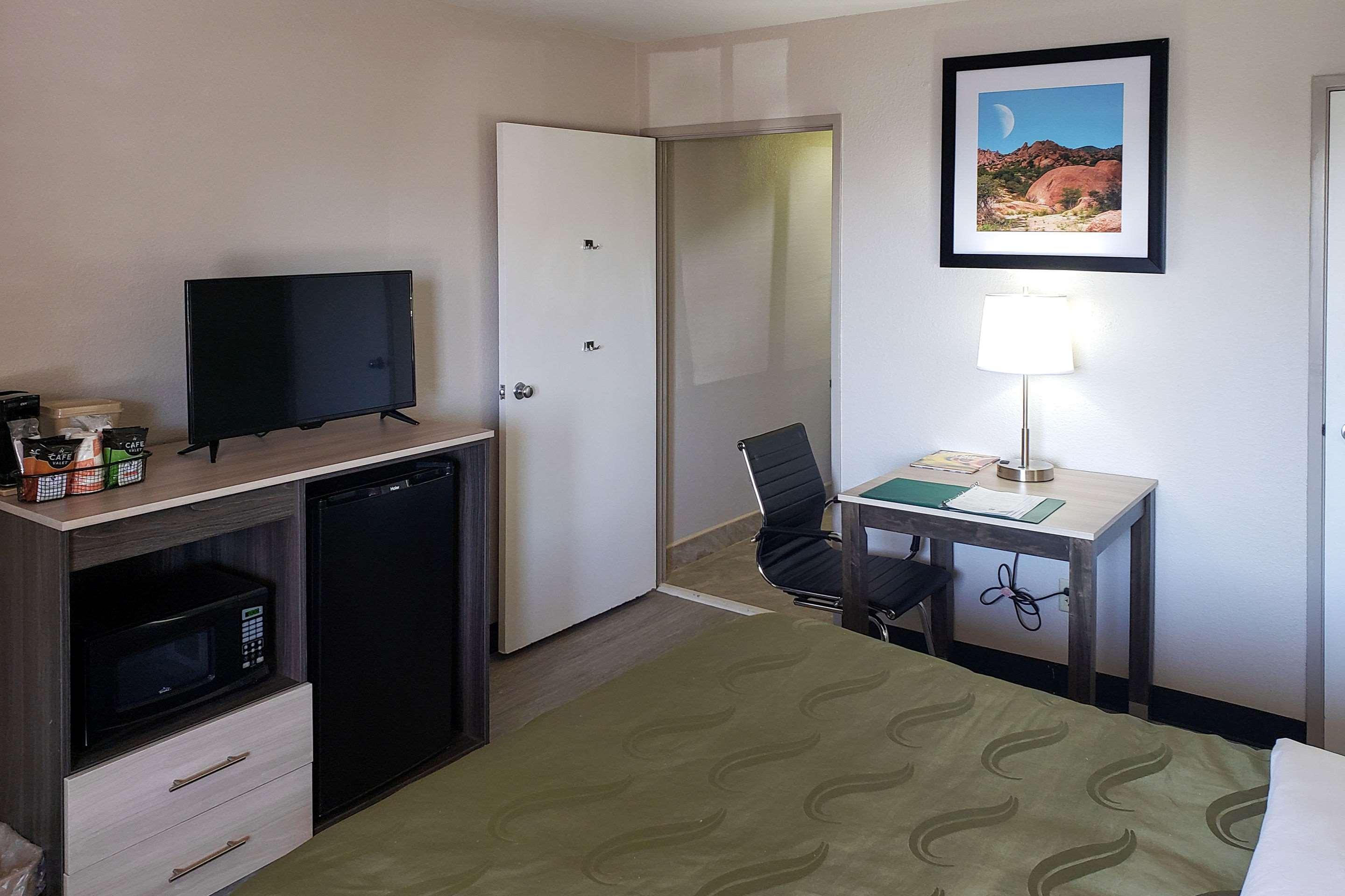Quality Inn Airport East — photo 5