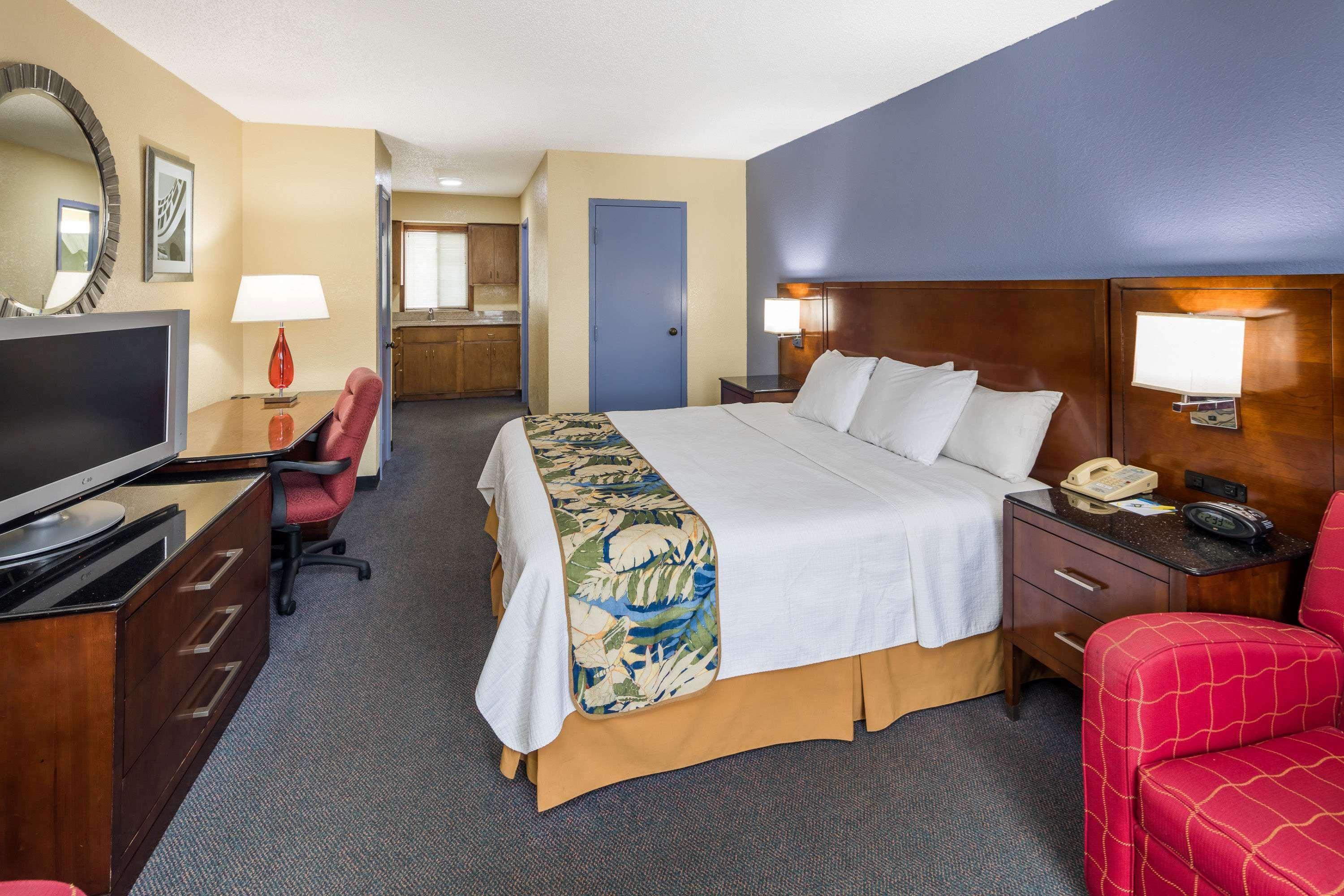 Days Inn by Wyndham Walterboro — photo 3