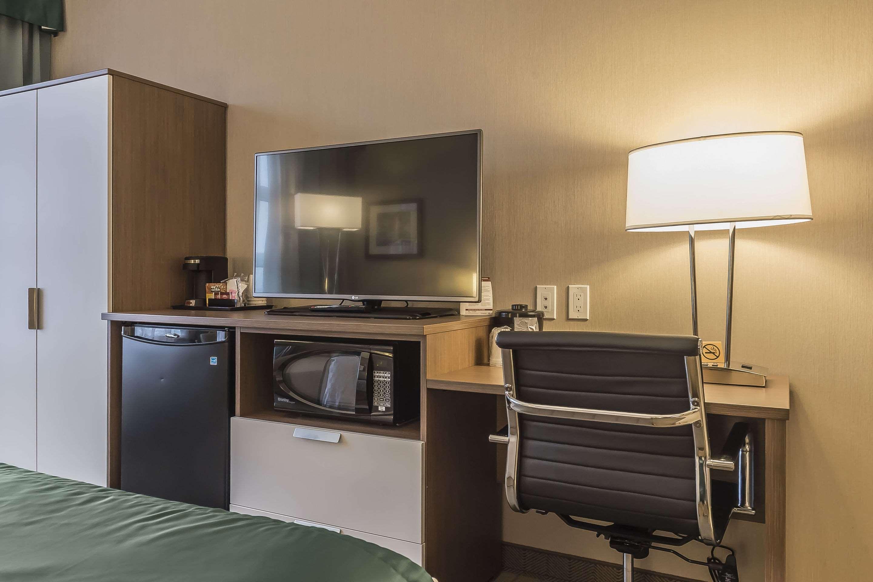 Quality Inn Sept Iles — photo 4