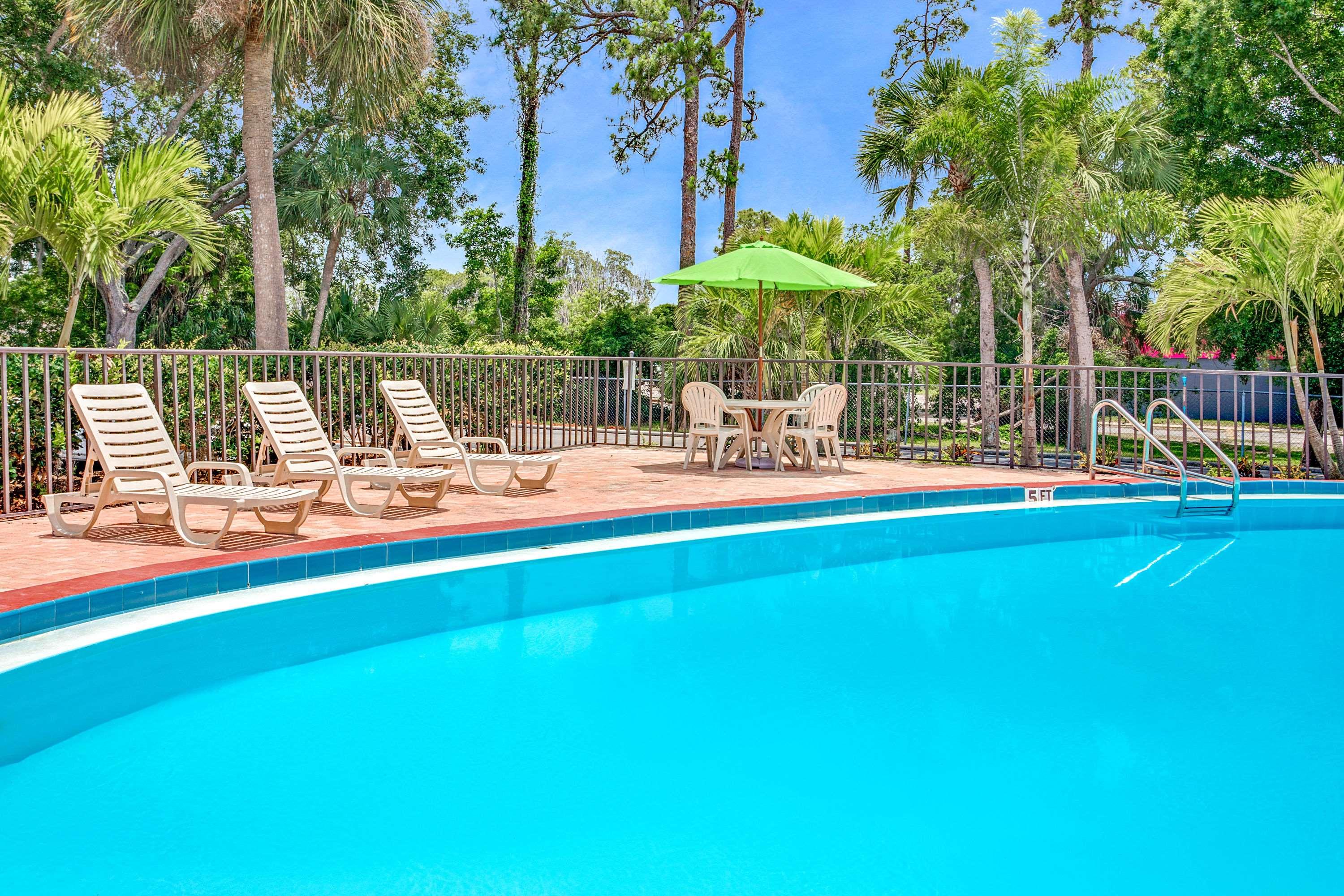 Days Inn Bradenton - Near the Gulf — photo 5
