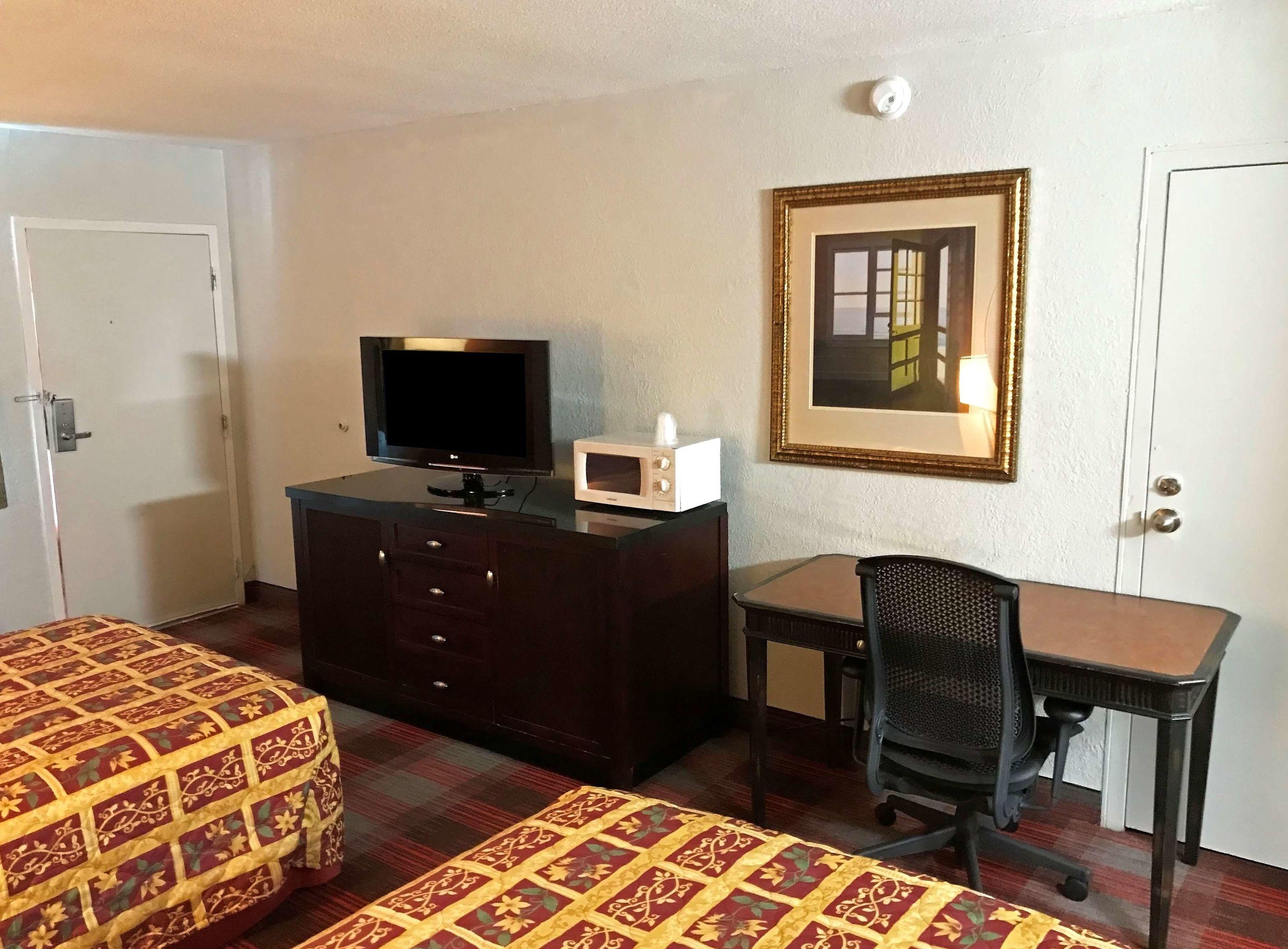 Americas Best Value Inn - Richmond South — photo 4