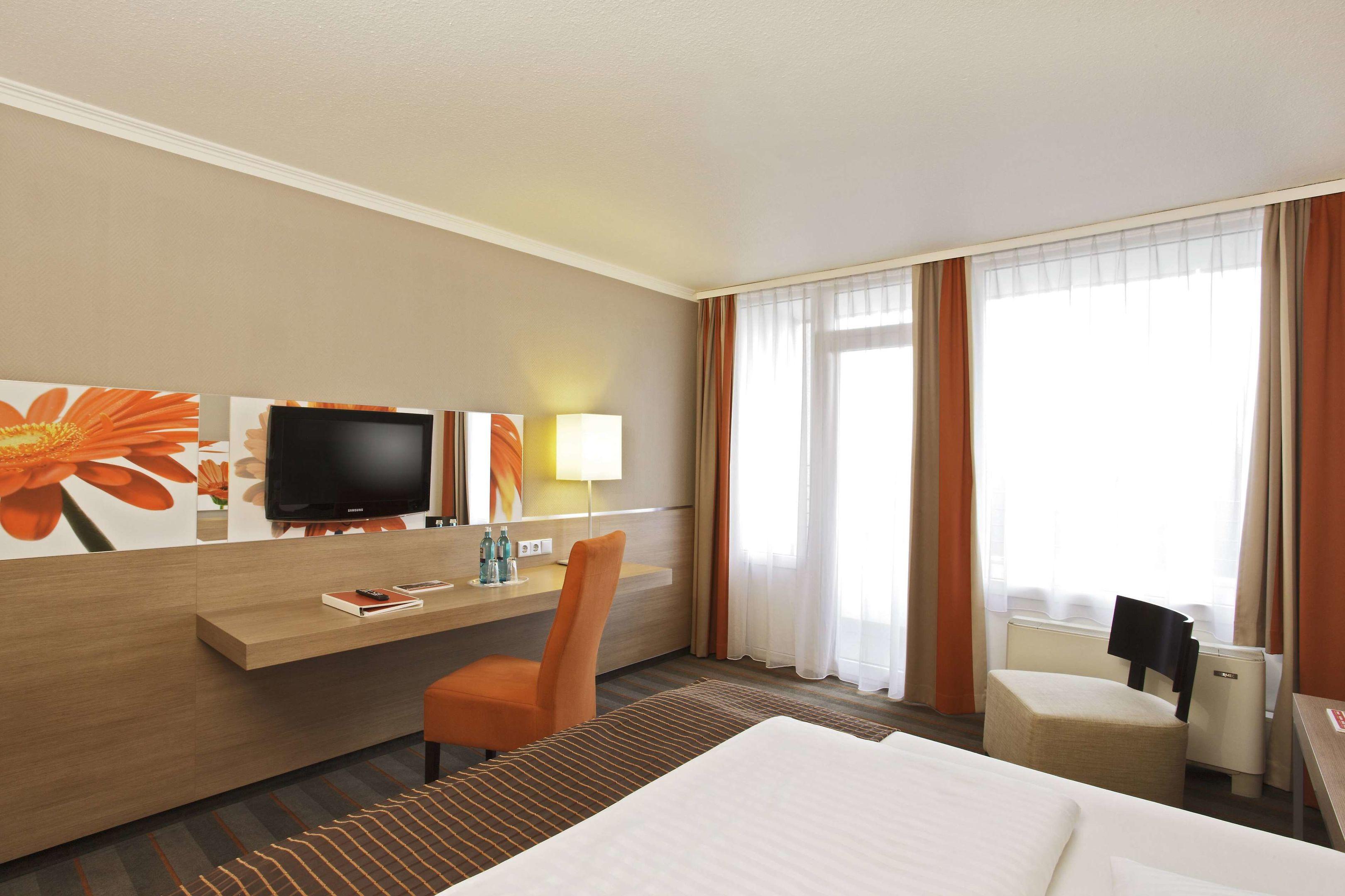 H4 Hotel Frankfurt Messe — photo 5