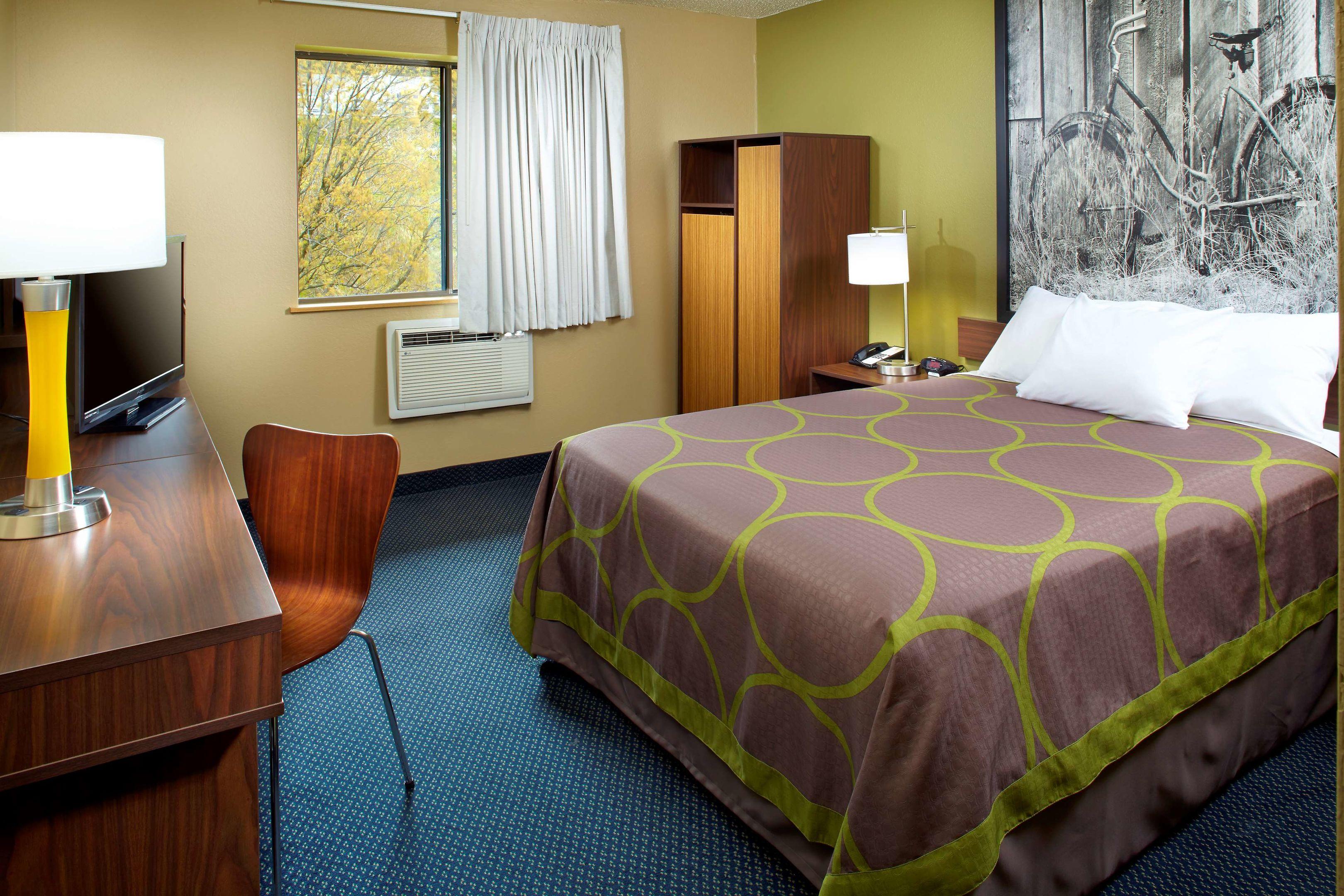 Super 8 by Wyndham St. Clairsville OH/Wheeling WV Area — photo 4