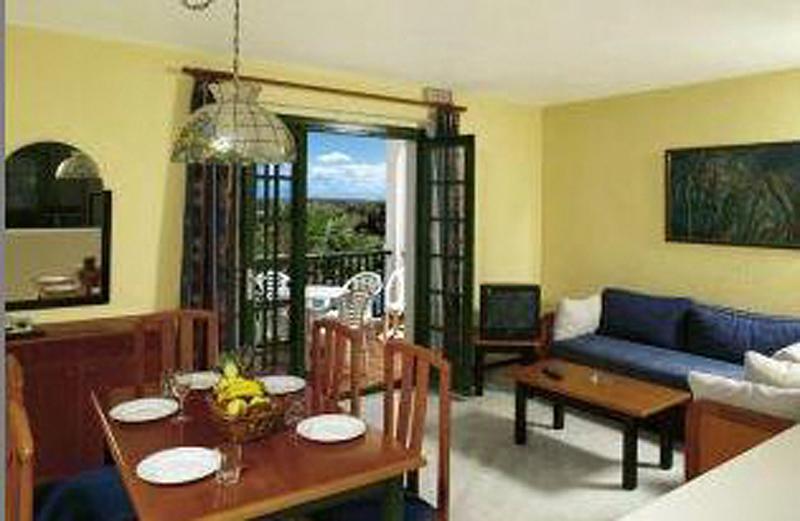 azuLine Hotel-Apartamento Marina Parc — photo 4